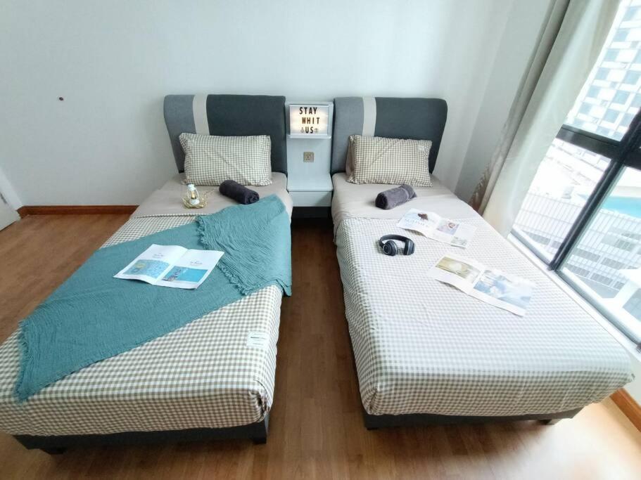 B2013The Platino Netflix 3Br Paradigm Mall By STAY