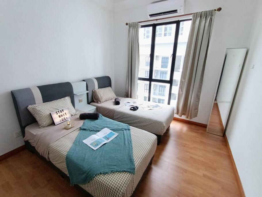 B2013The Platino Netflix 3Br Paradigm Mall By STAY