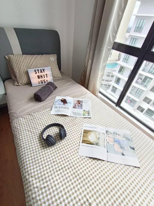 B2013The Platino Netflix 3Br Paradigm Mall By STAY
