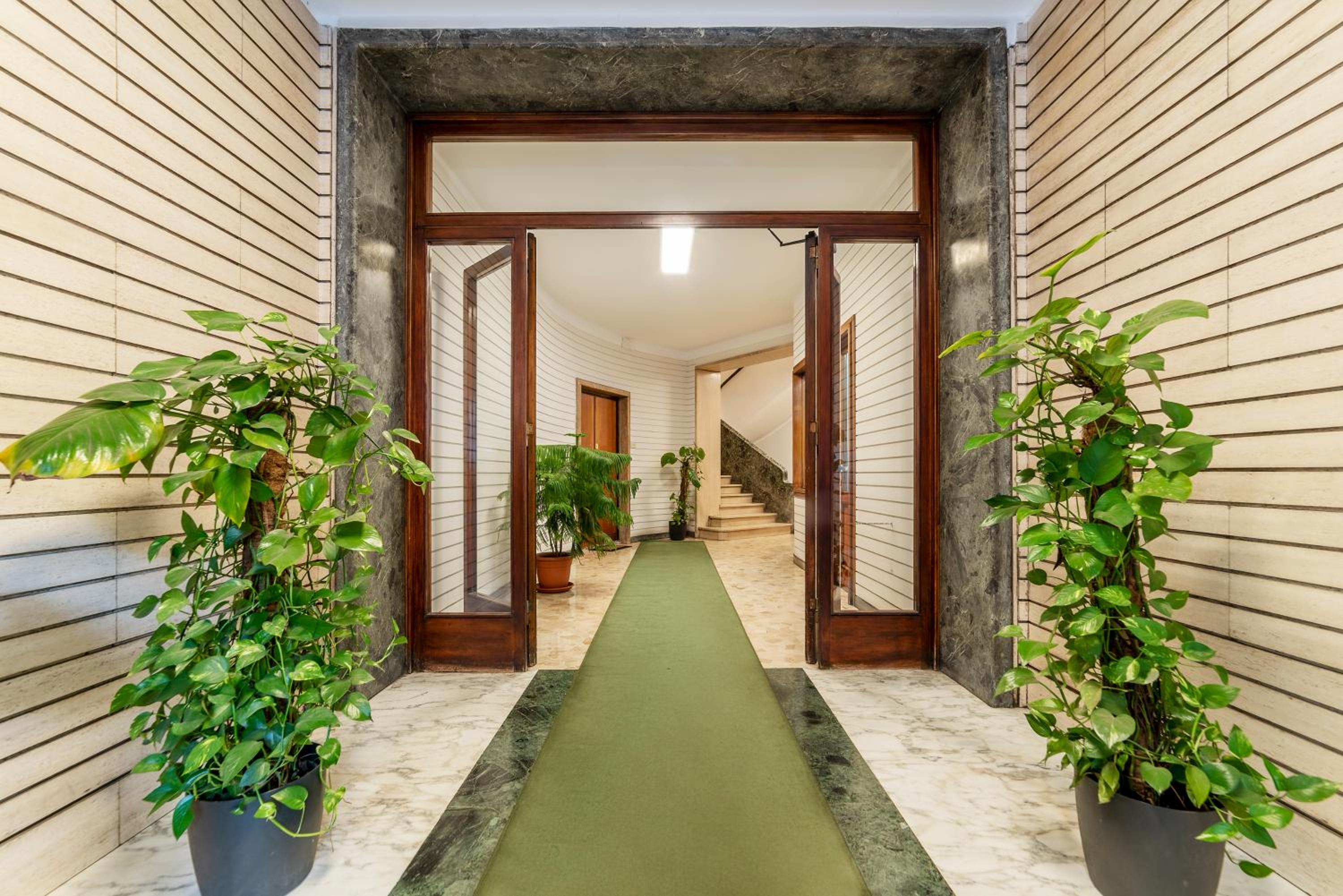 GuestHost - Clodia Apartments