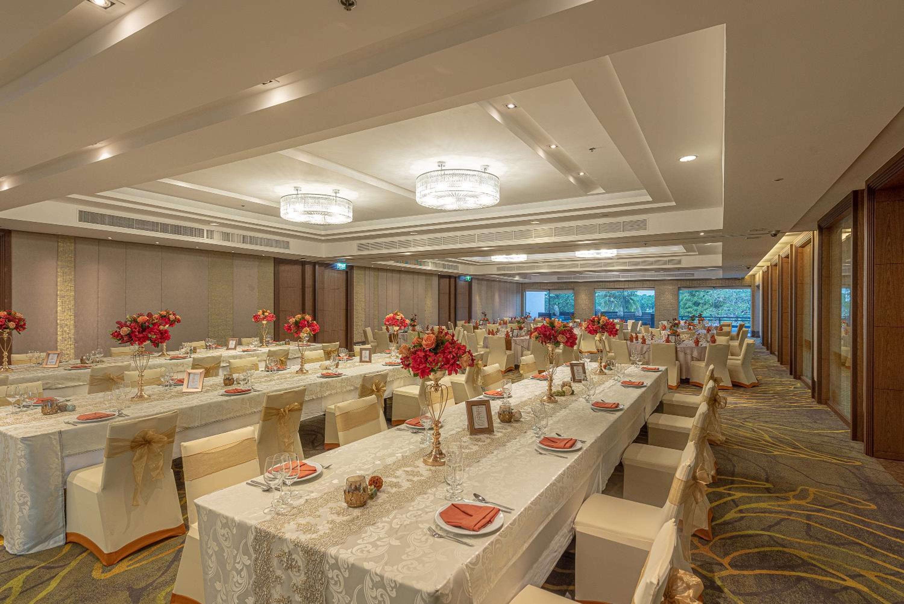 Summit Windmill Golf Suite Hotel at Suvarnabhumi