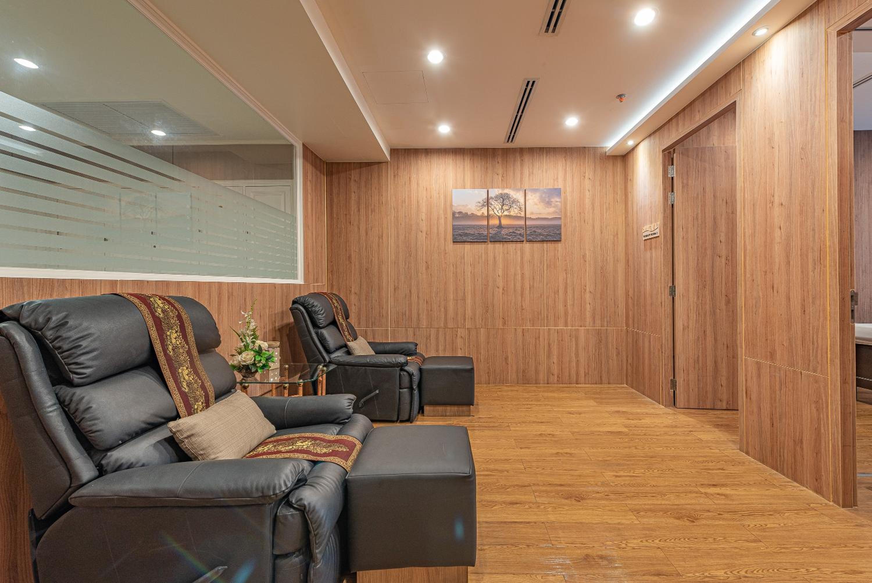 Summit Windmill Golf Suite Hotel at Suvarnabhumi