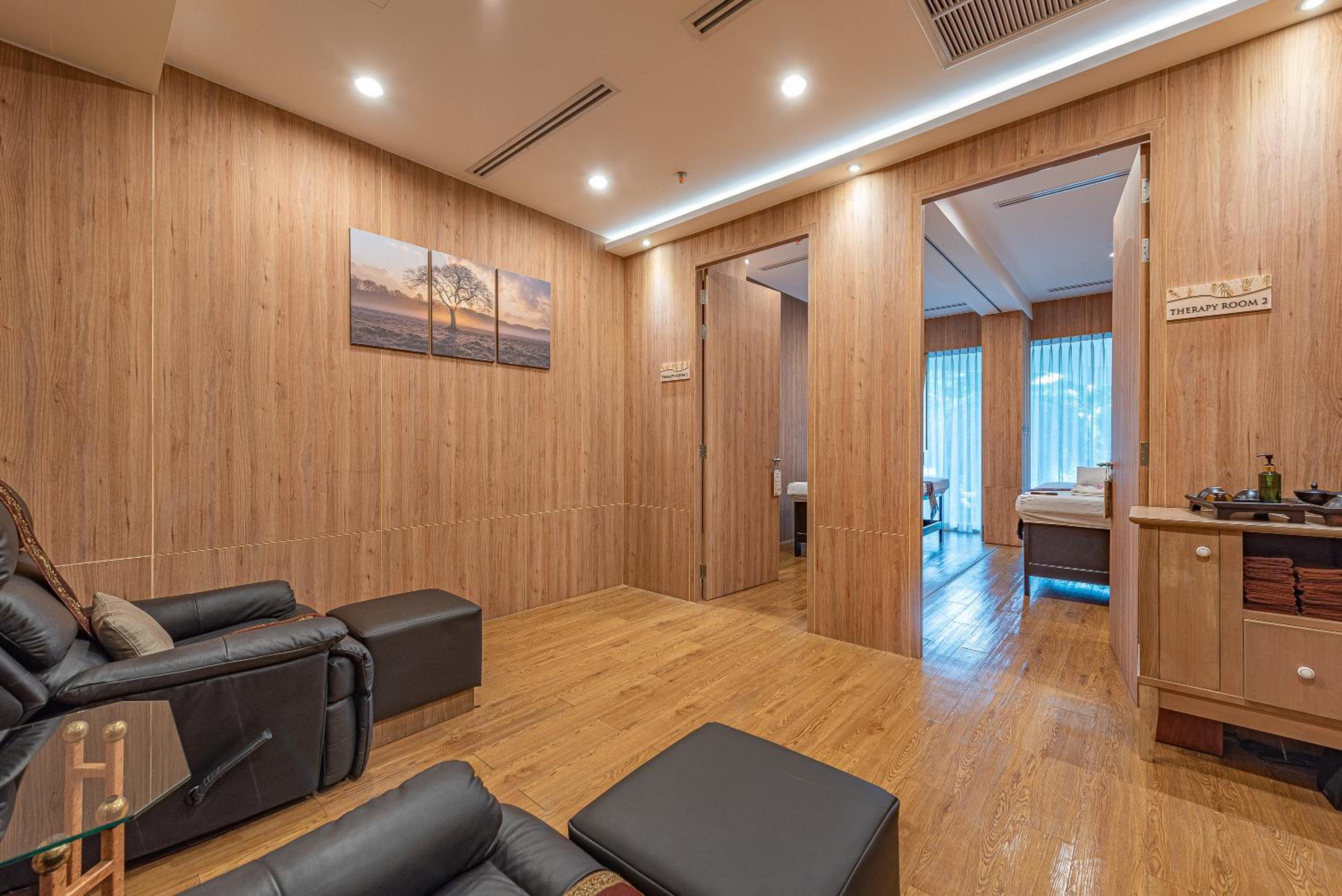 Summit Windmill Golf Suite Hotel at Suvarnabhumi