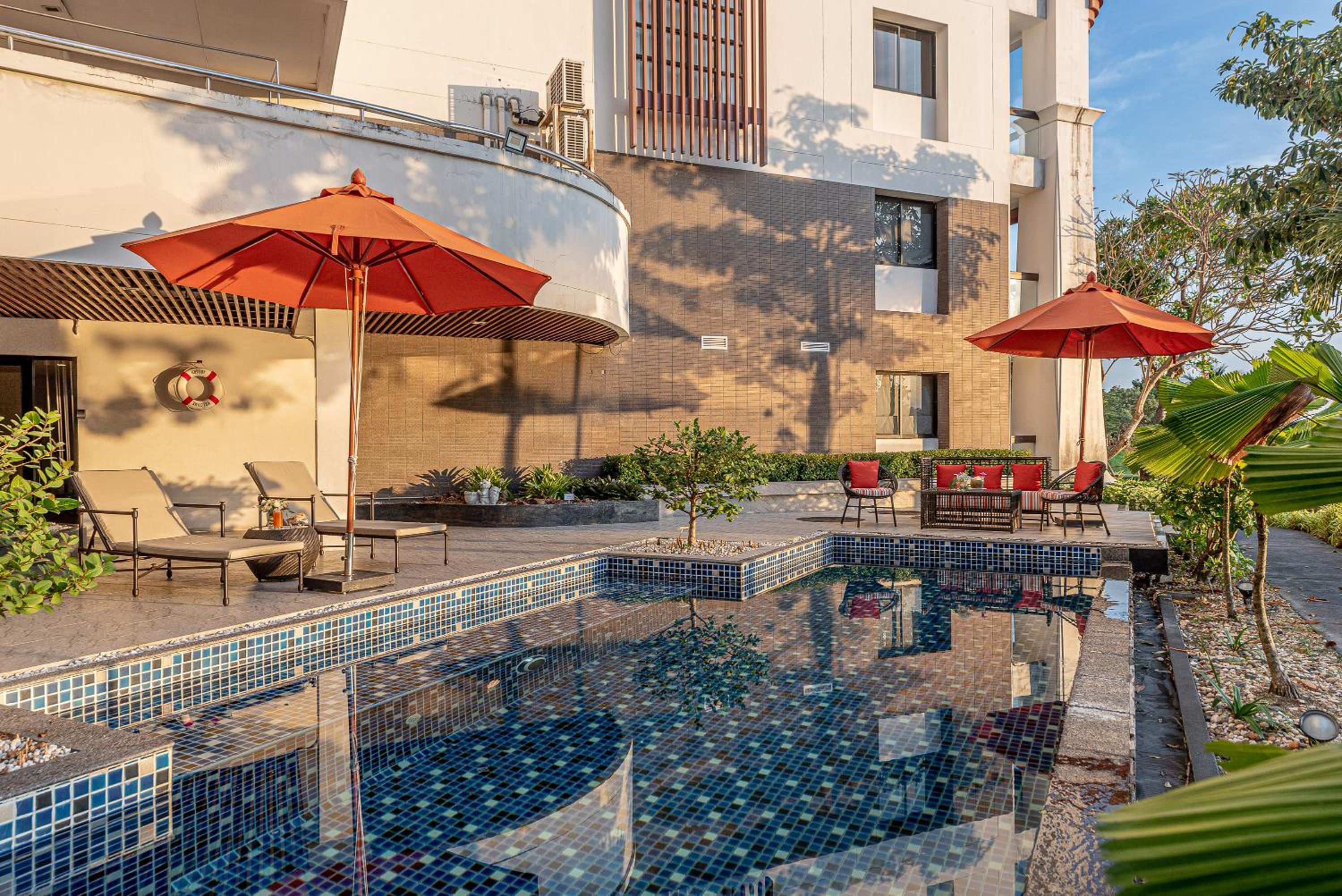 Summit Windmill Golf Suite Hotel at Suvarnabhumi