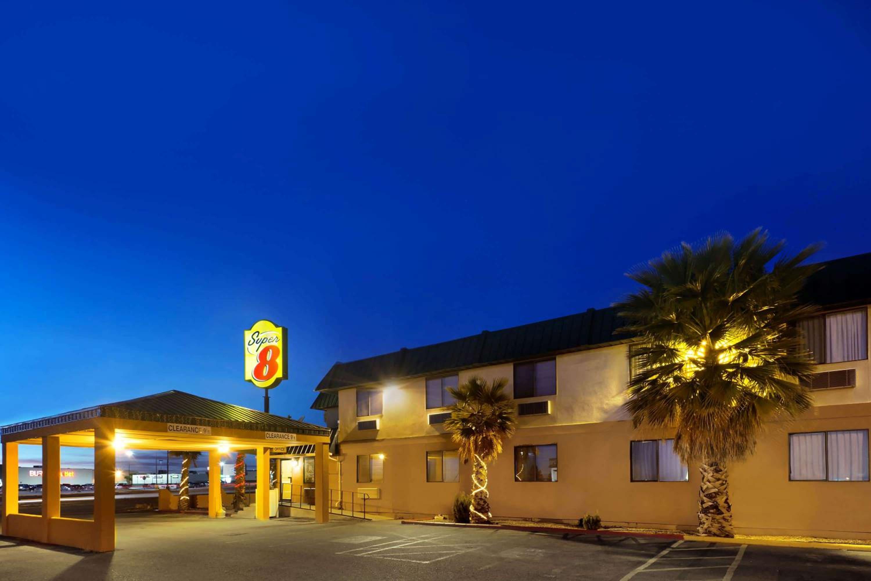 Alamogordo Vacations - Super 8 by Wyndham Alamogordo - Property Image 1