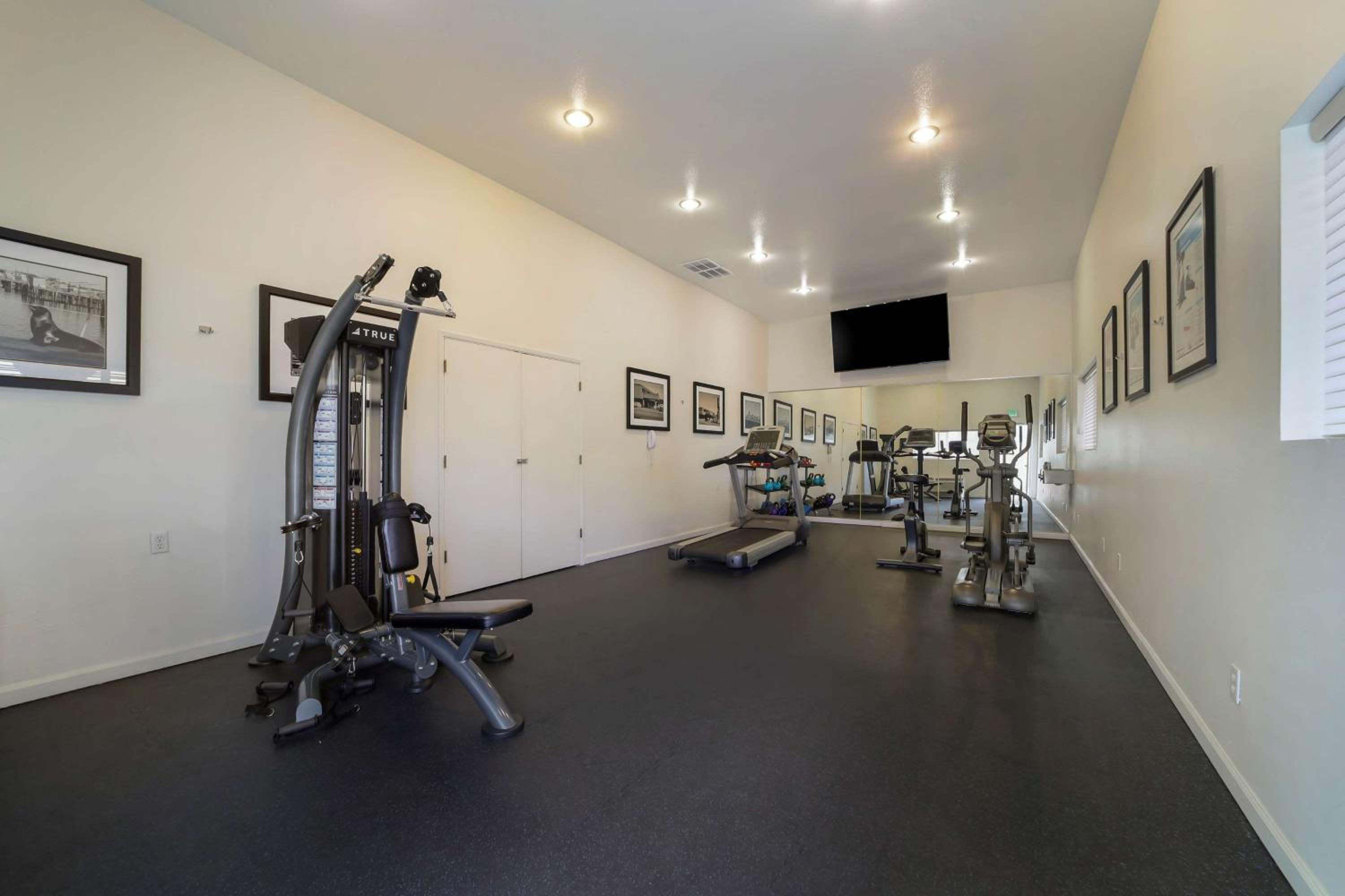 Crescent City Vacations - Best Western Plus Northwoods Inn - Property Image 6