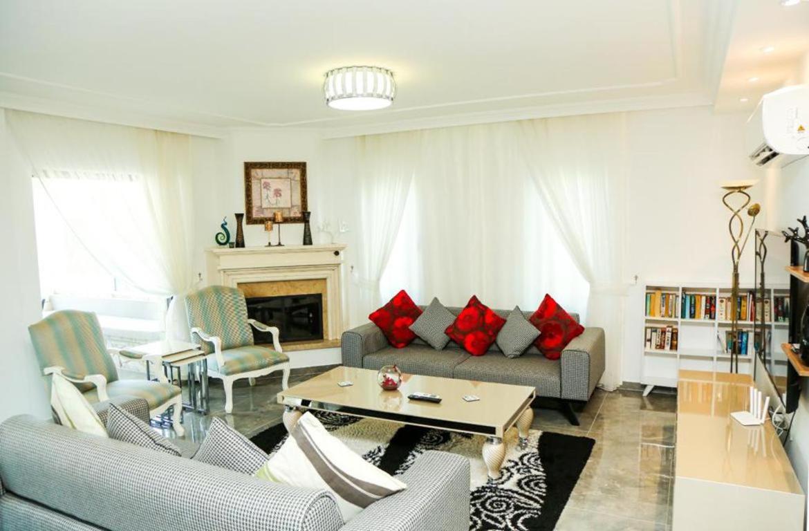 Villa-Sleeps 9-Parking-Pool-Bbq-Hot tub-Pets view 5