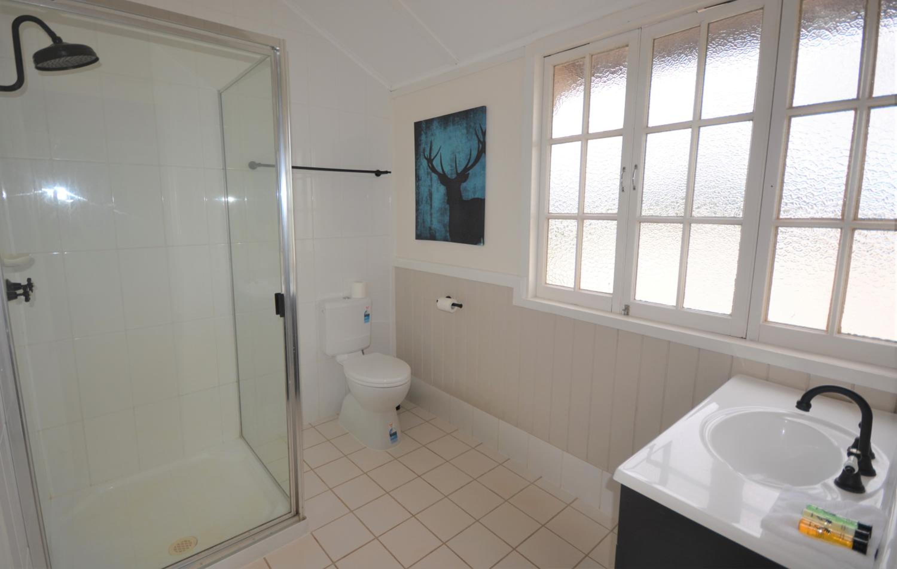 Childers Charmer with Aircon, WIFI & modern luxuries