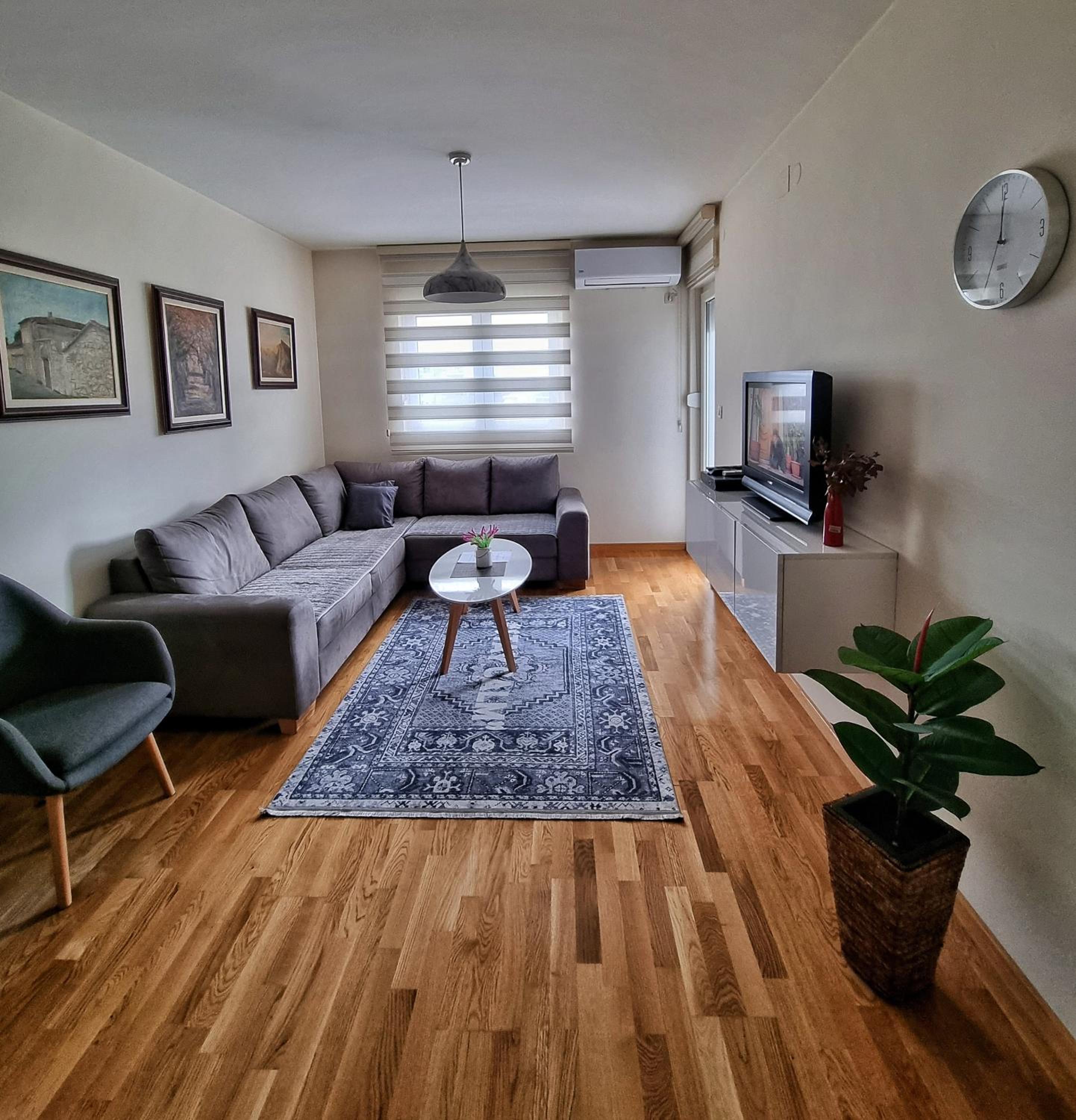 Riverside Apartment view 2