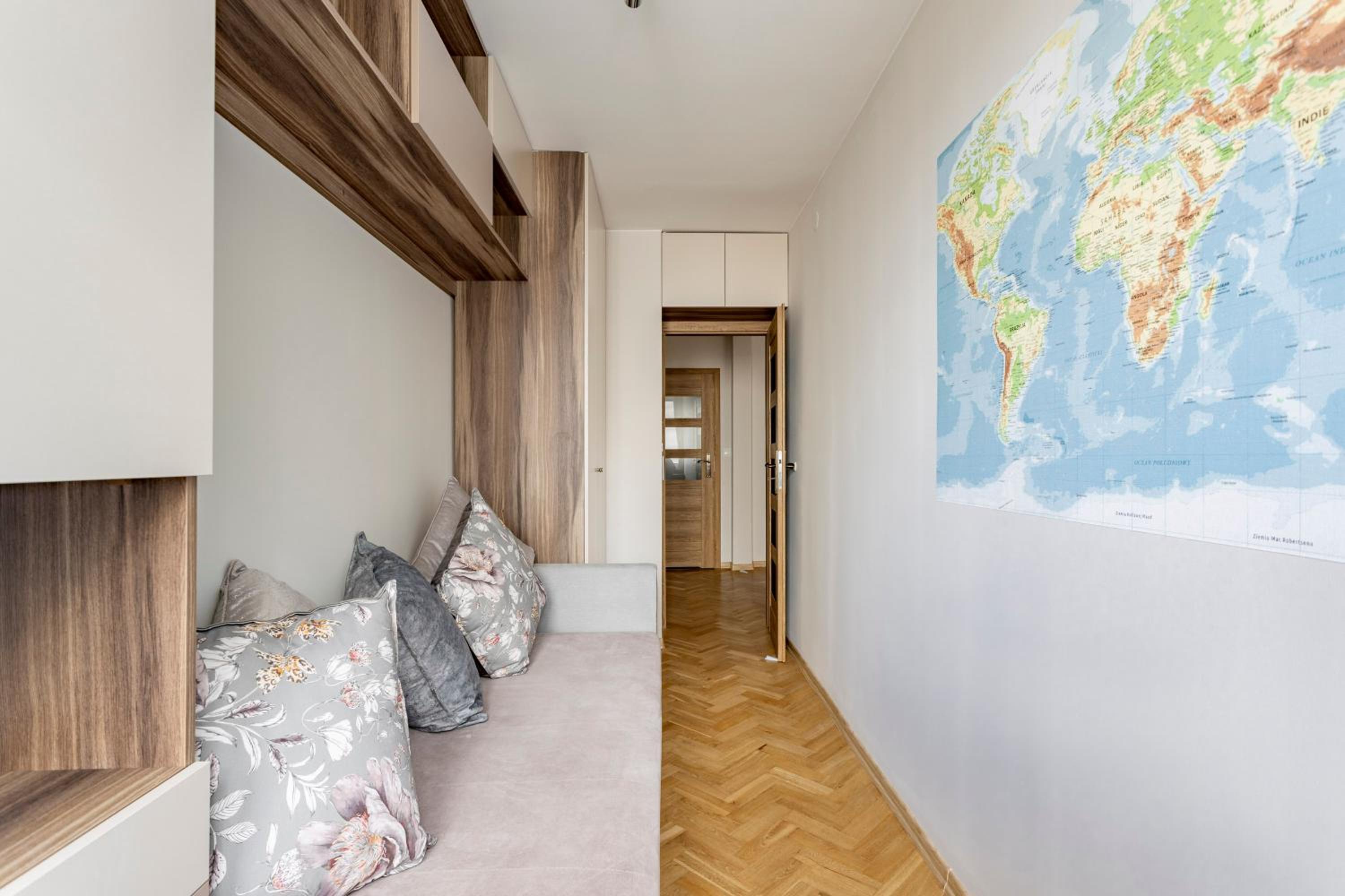 Hala Mirowska Apartments view 4
