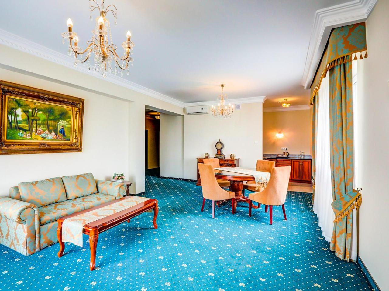 Parisel Palace Centrum Konferencyjno-Wypoczynkowe Klimki pod Łukowem view 4
