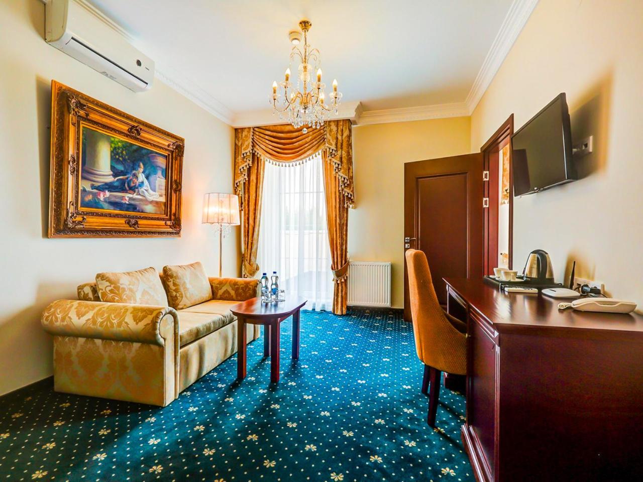 Parisel Palace Centrum Konferencyjno-Wypoczynkowe Klimki pod Łukowem view 2
