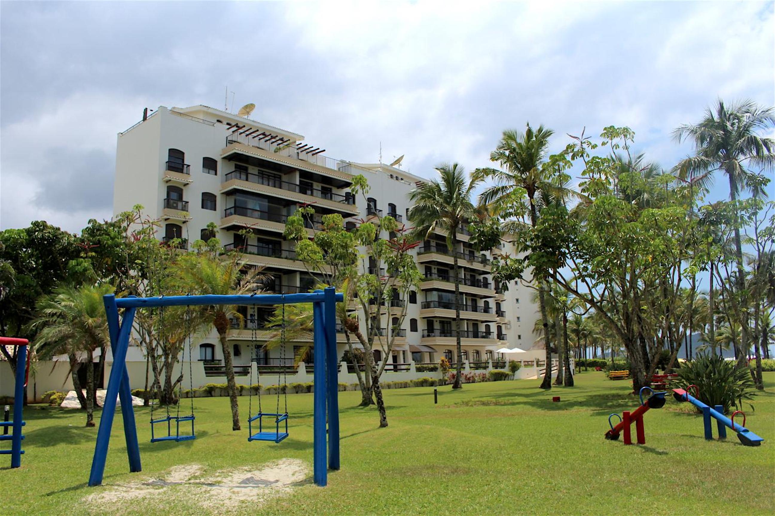 Apto pé na areia com linda vista do mar