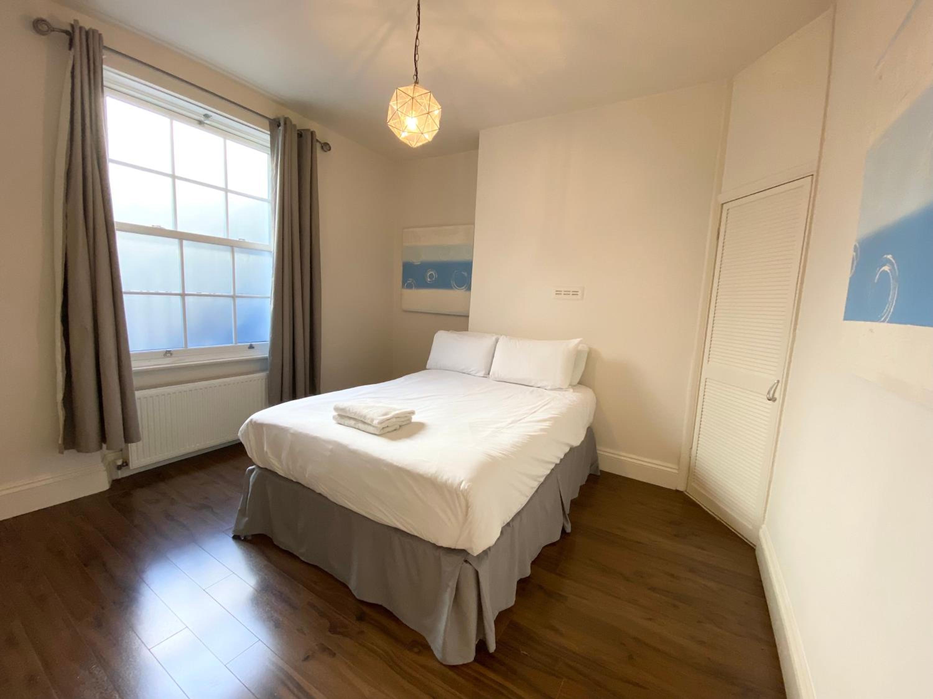 Stylish Maisonette and Studio in Victoria
