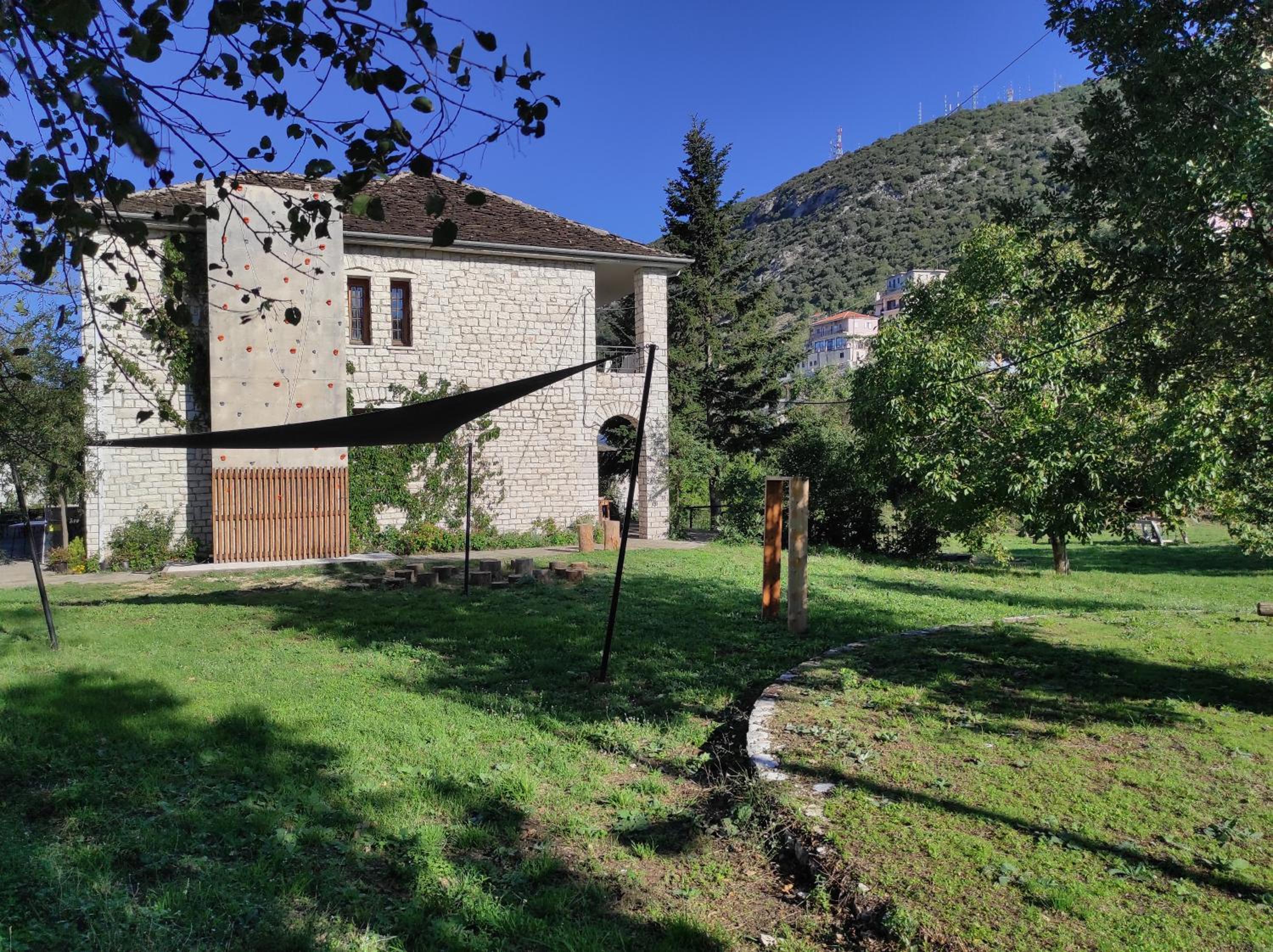 Photo 19