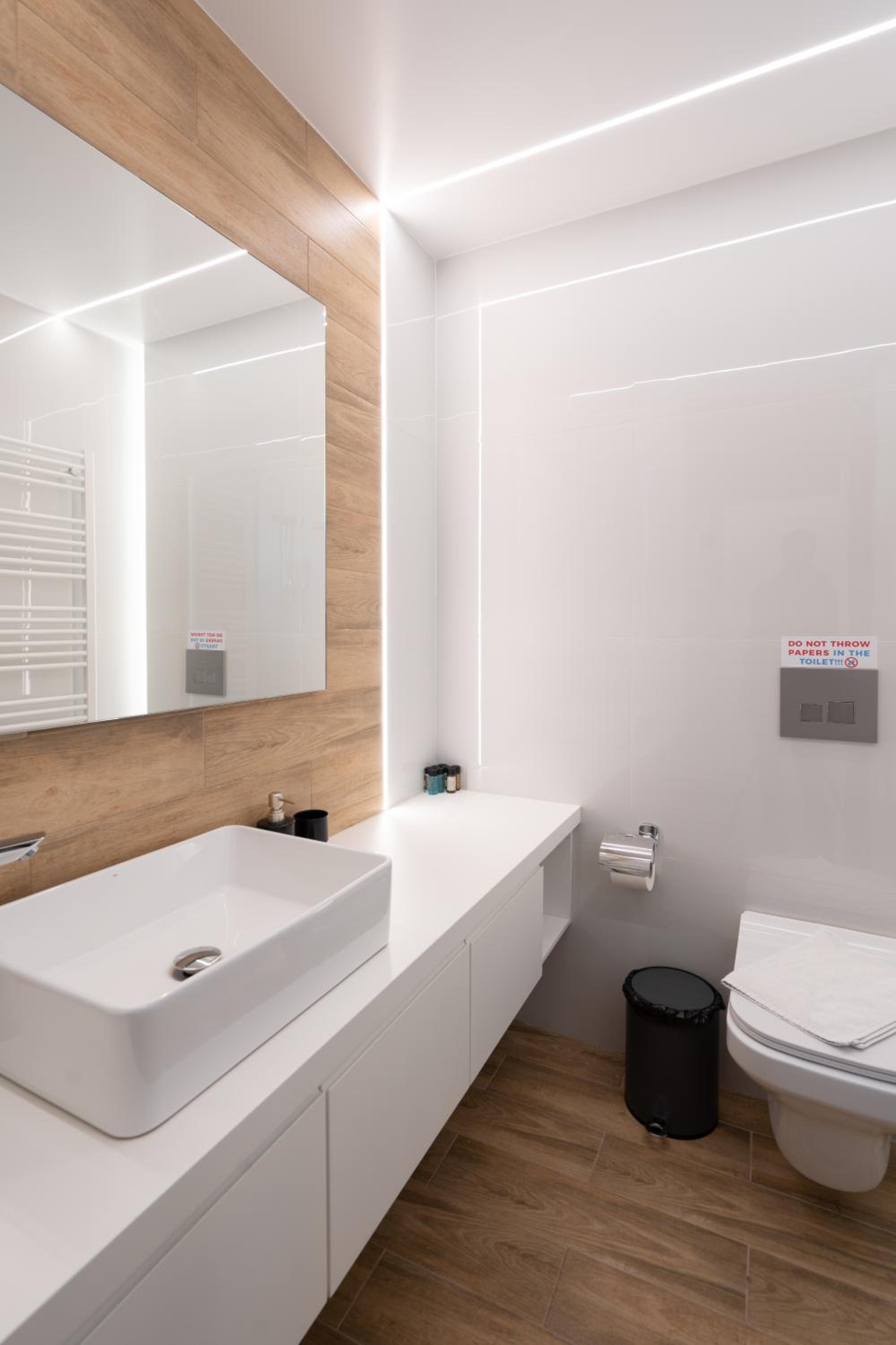 IO SUITES