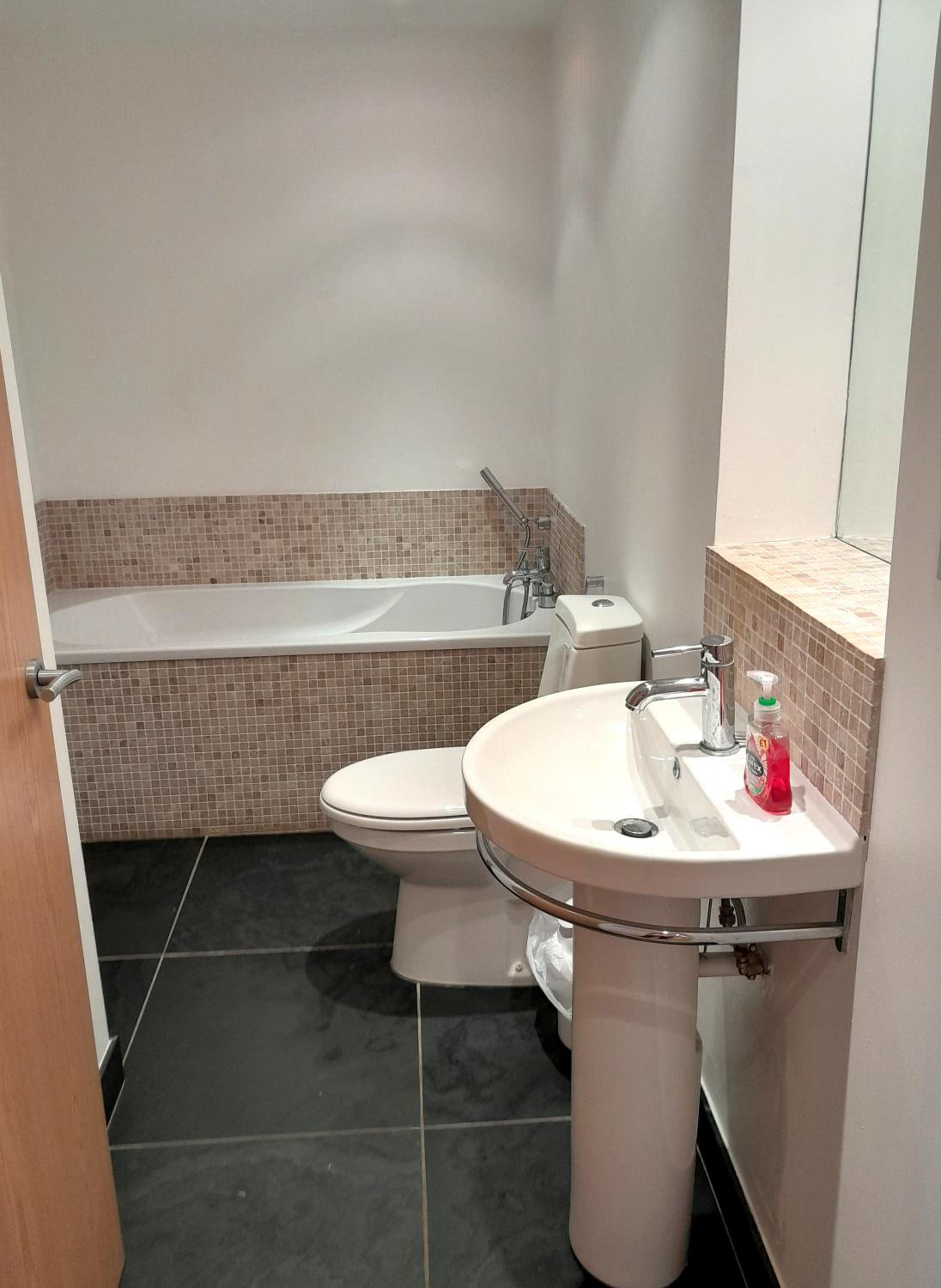 St Martin's View, 17 Easby Hall, 2 Bedroom, 2 bathroom with free private parking view 5