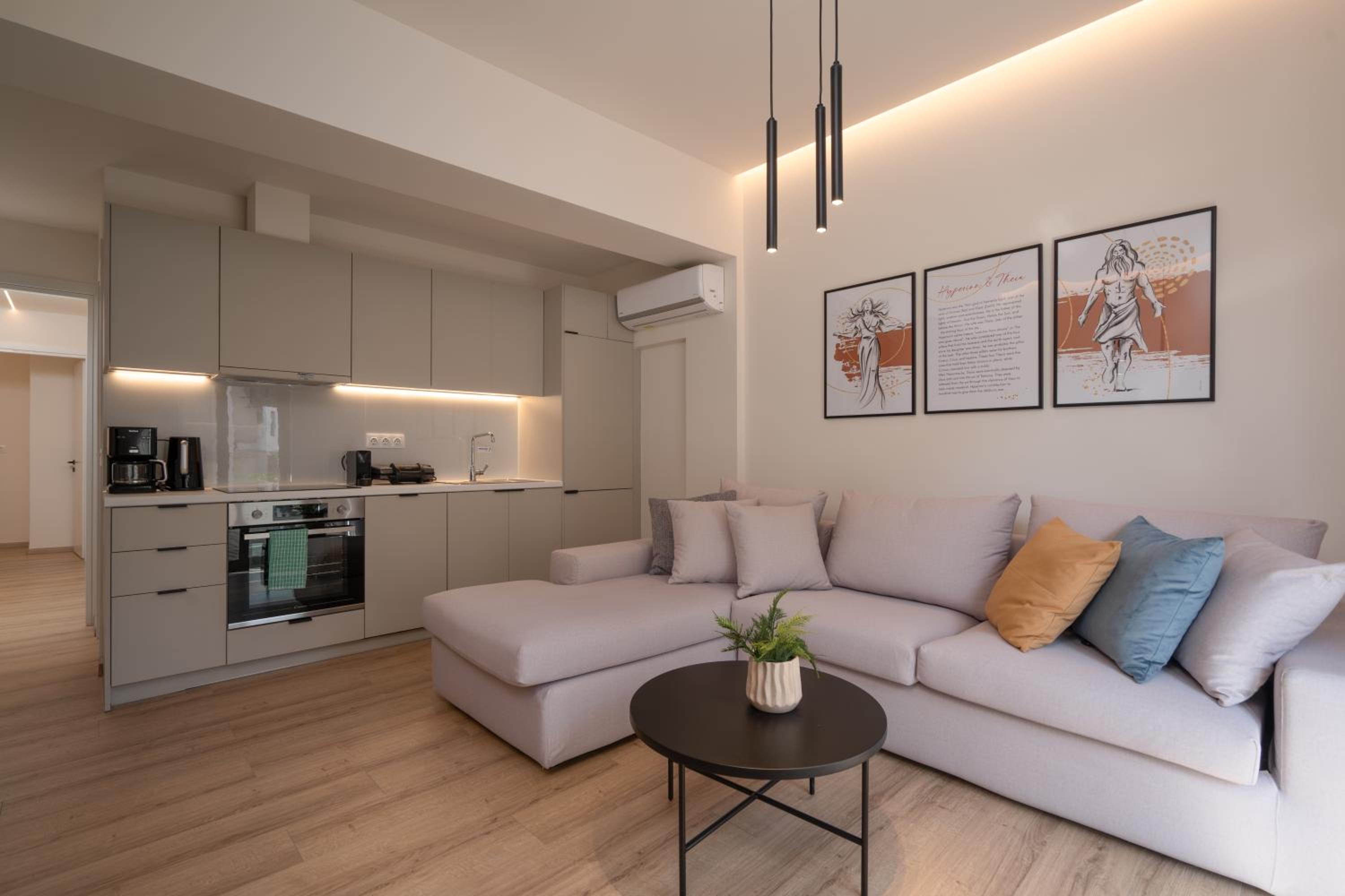 IO SUITES