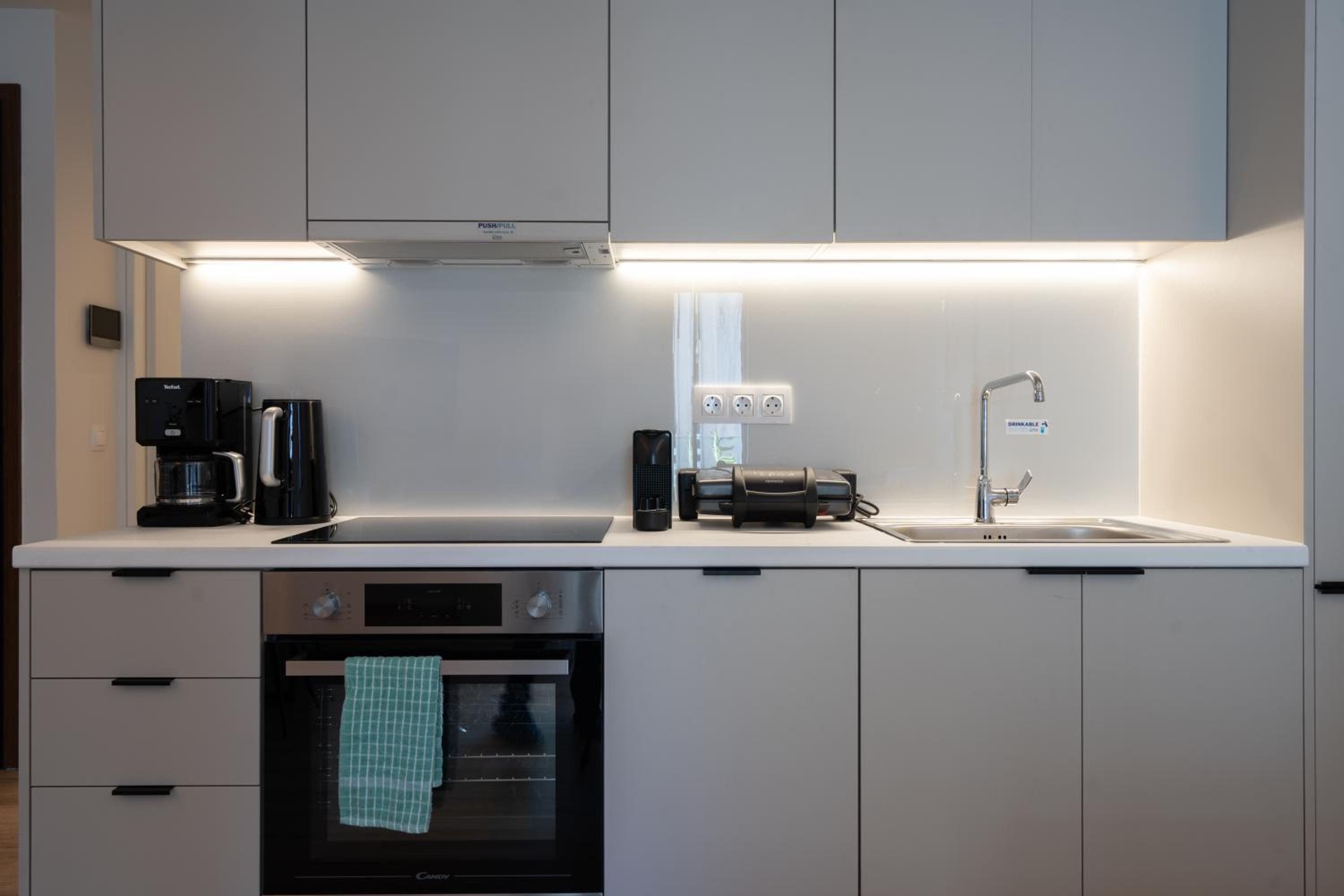 IO SUITES