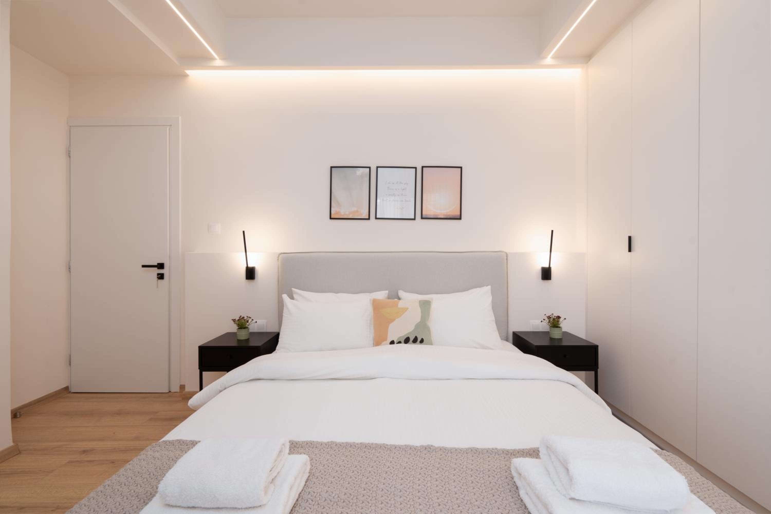 IO SUITES