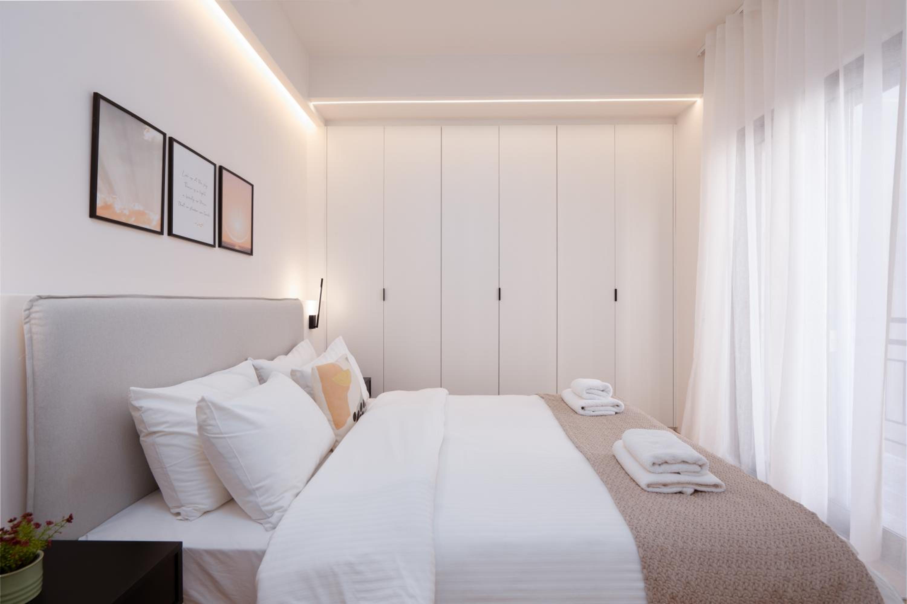 IO SUITES