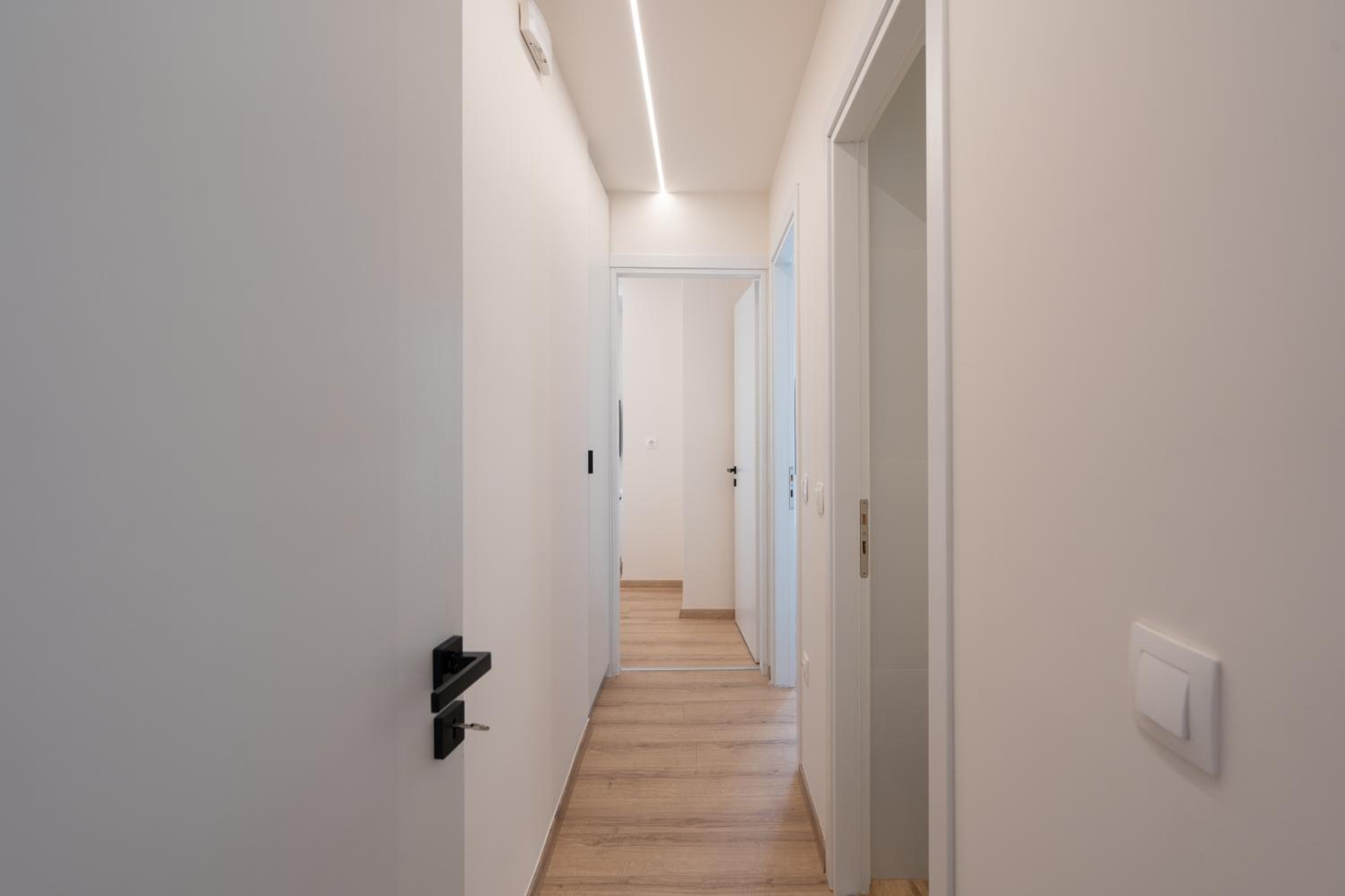 IO SUITES
