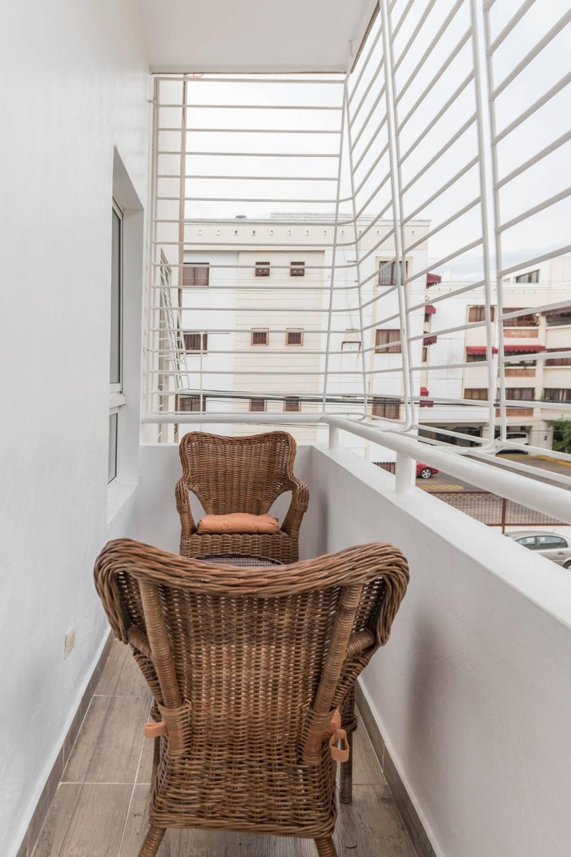 Upscale 3 Br Apartment For Family Or Friends Stay view 5
