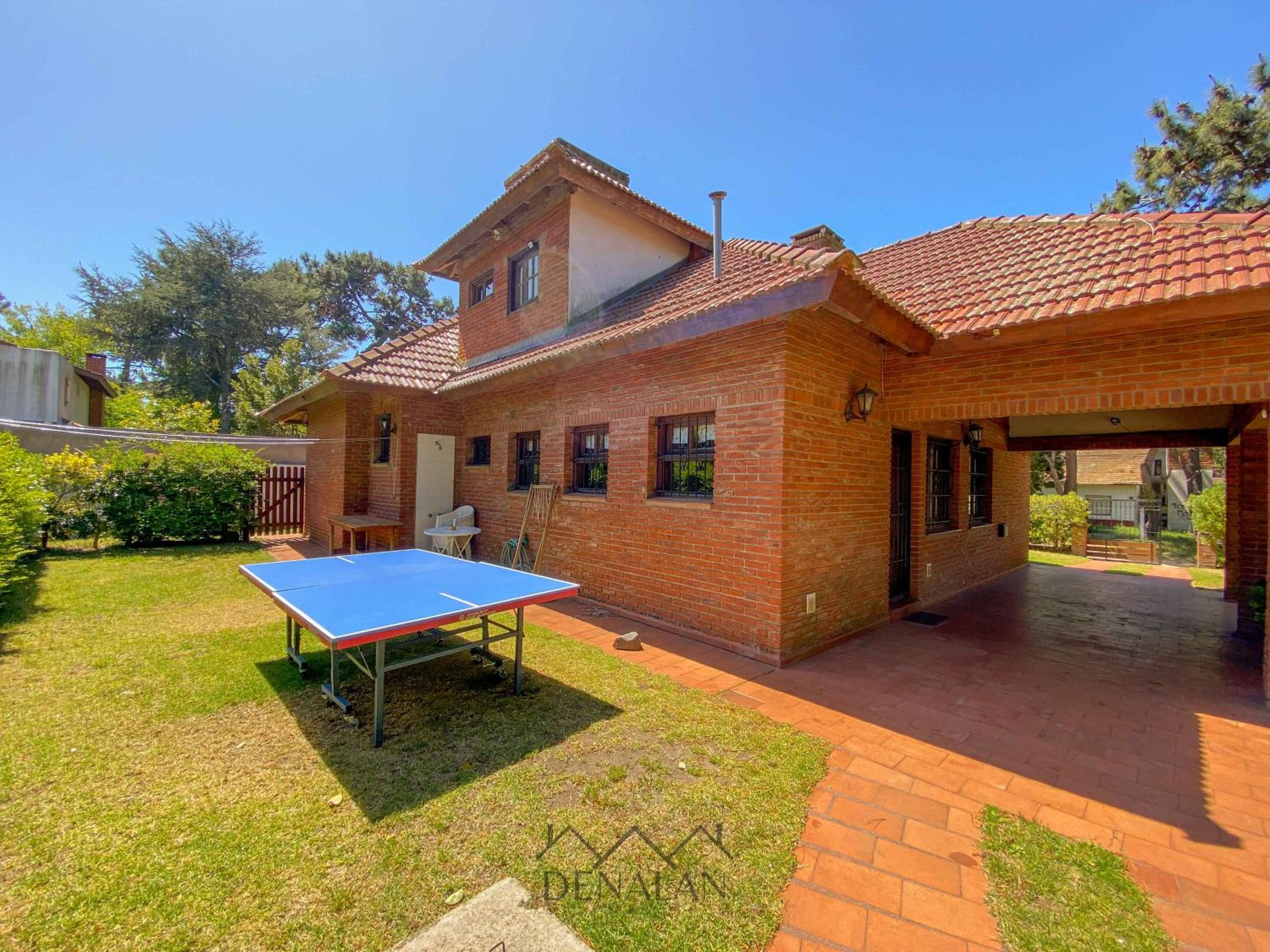 Casa Tinta Roja 1