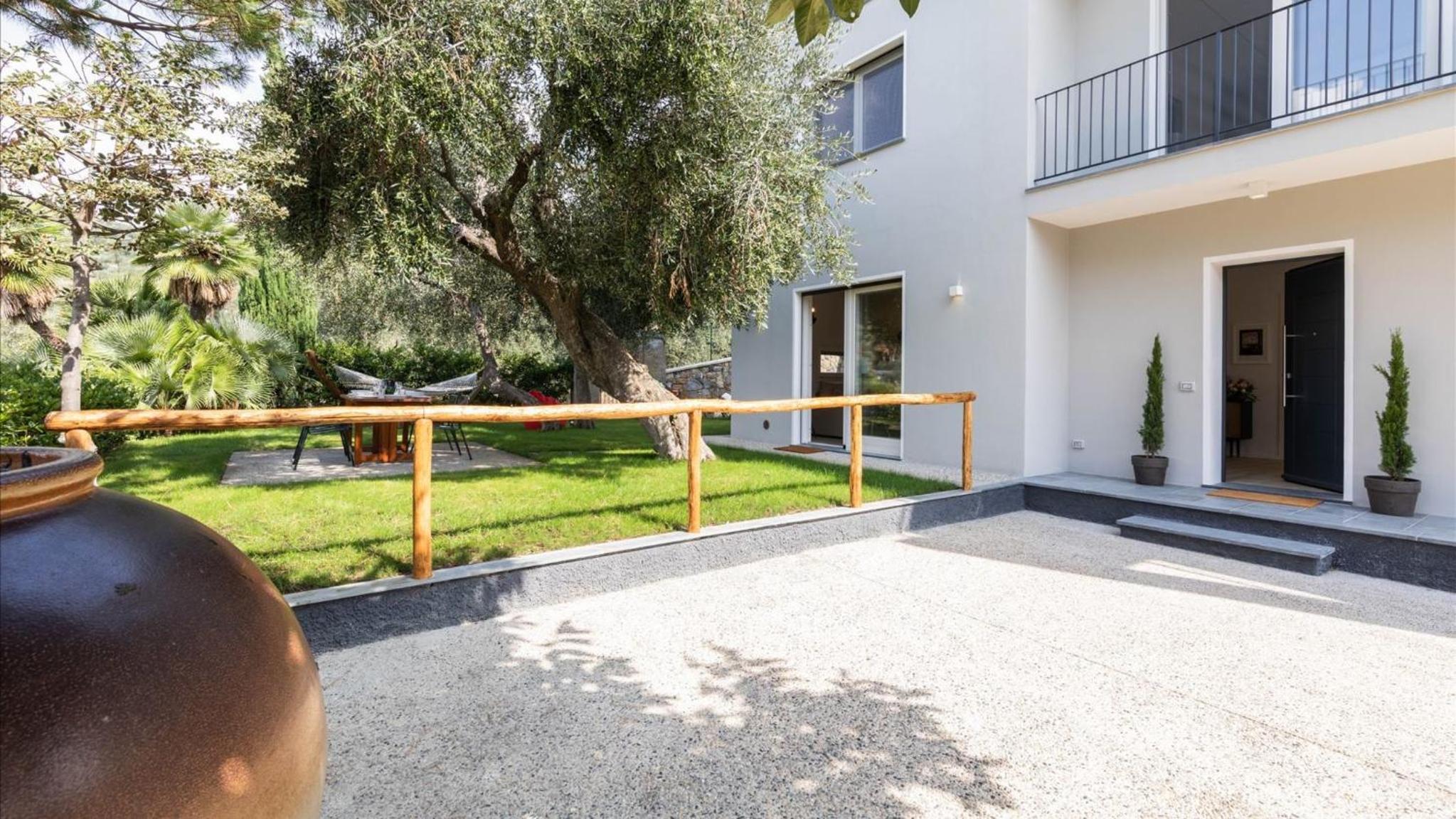 Luxury Apartments in Modern Villa