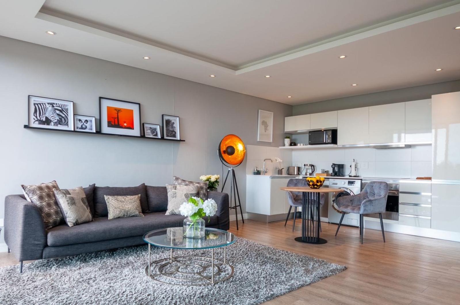 Greenpoint Designer Apartment near Stadium & Waterfront view 2