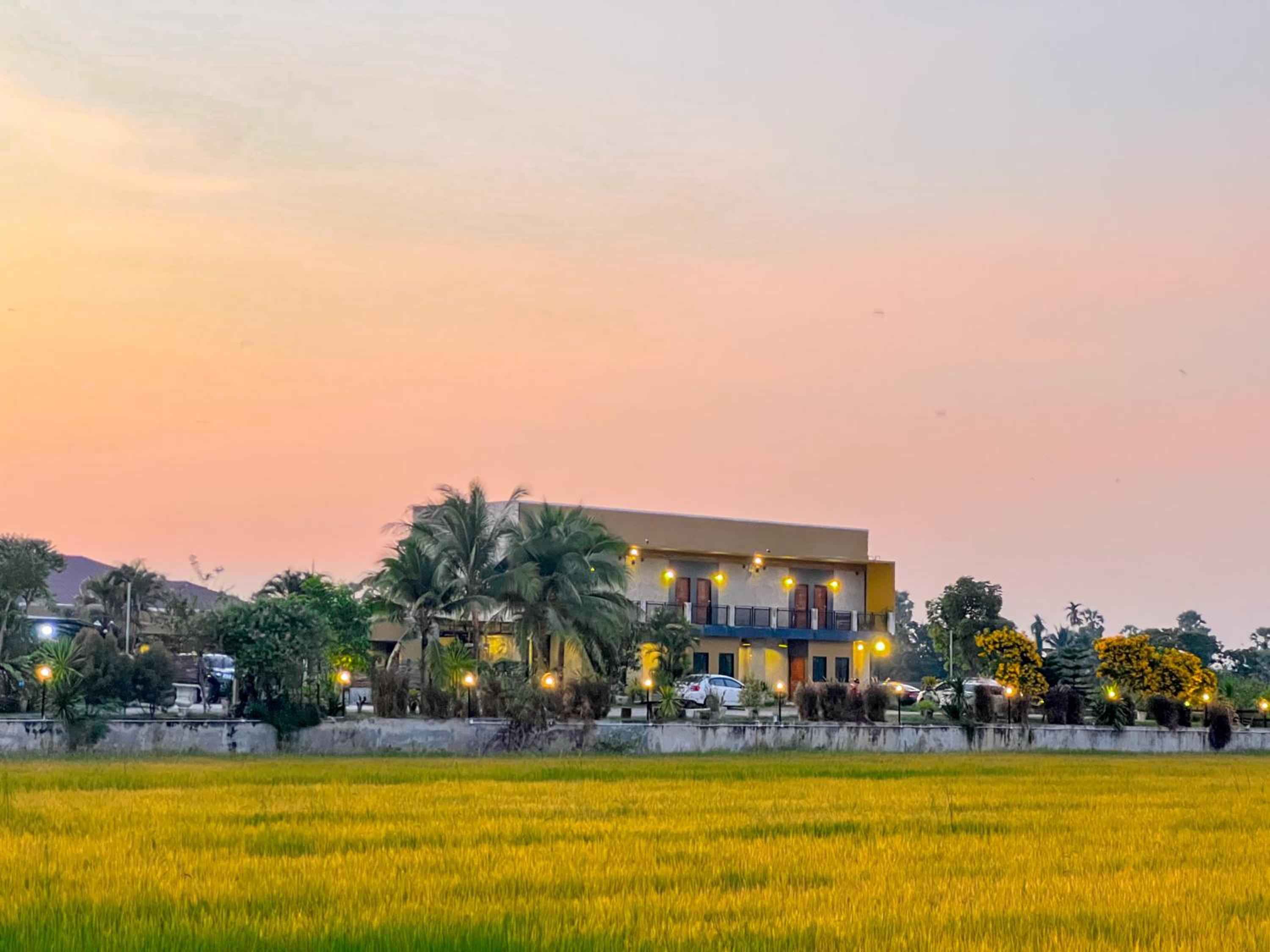 Hotel Pimchanok Resort - Image 1