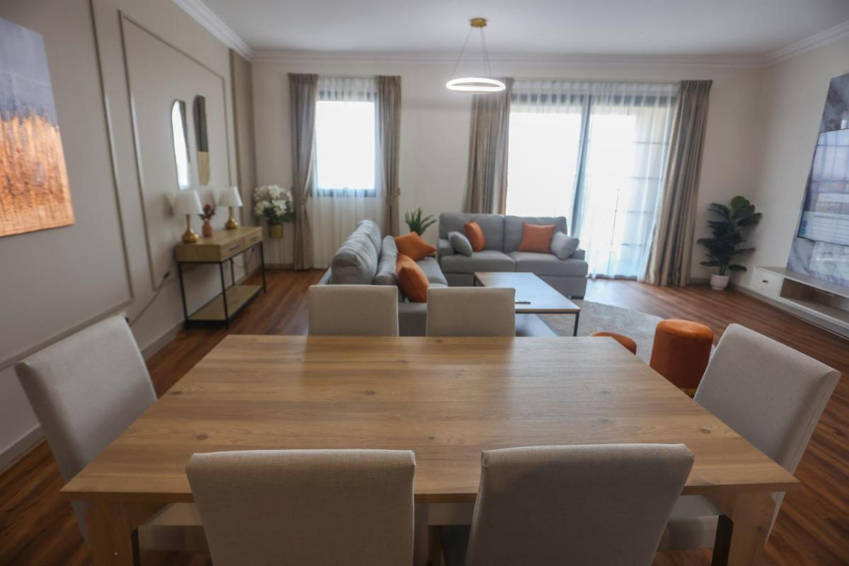 GOODWOOD SUITES HOMES VACATION