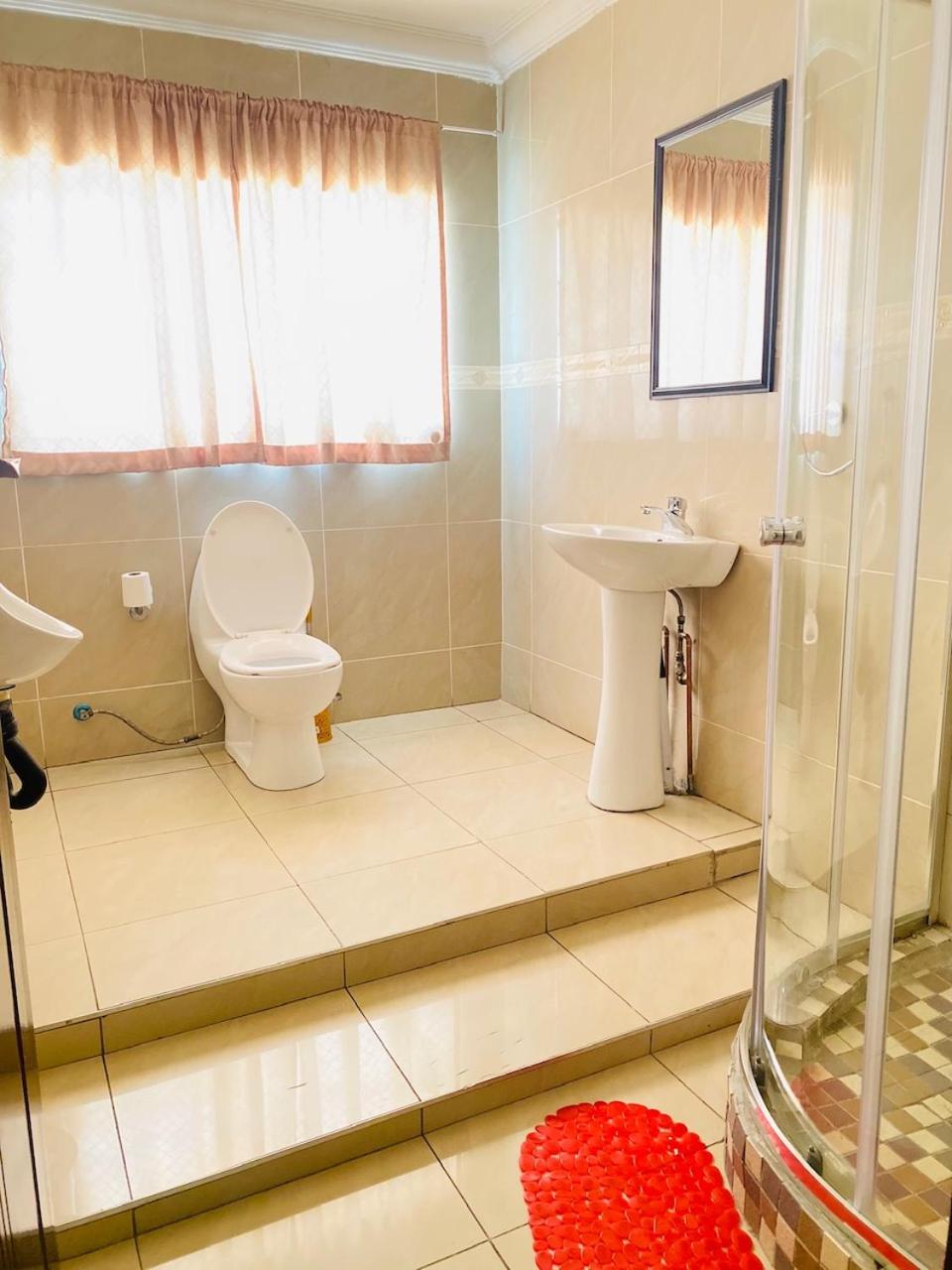 Airport Royal Guest House