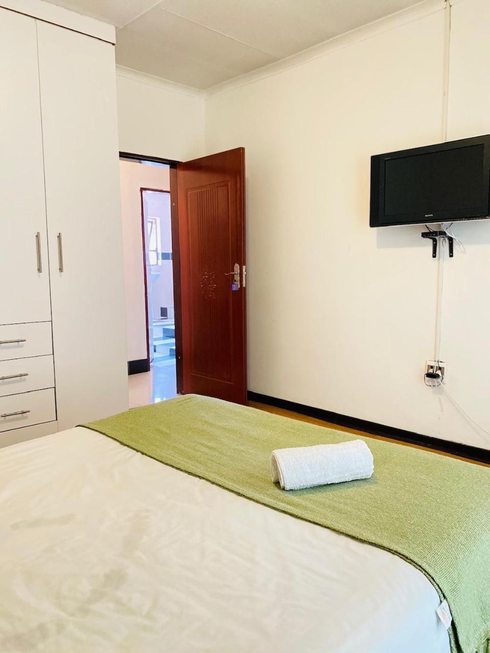 Airport Royal Guest House
