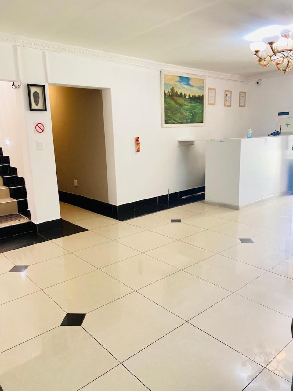 Airport Royal Guest House