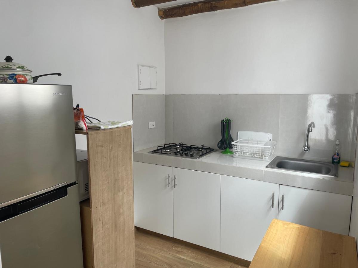 Departamento pequeño 2 BR en zona ideal de Paracas view 3
