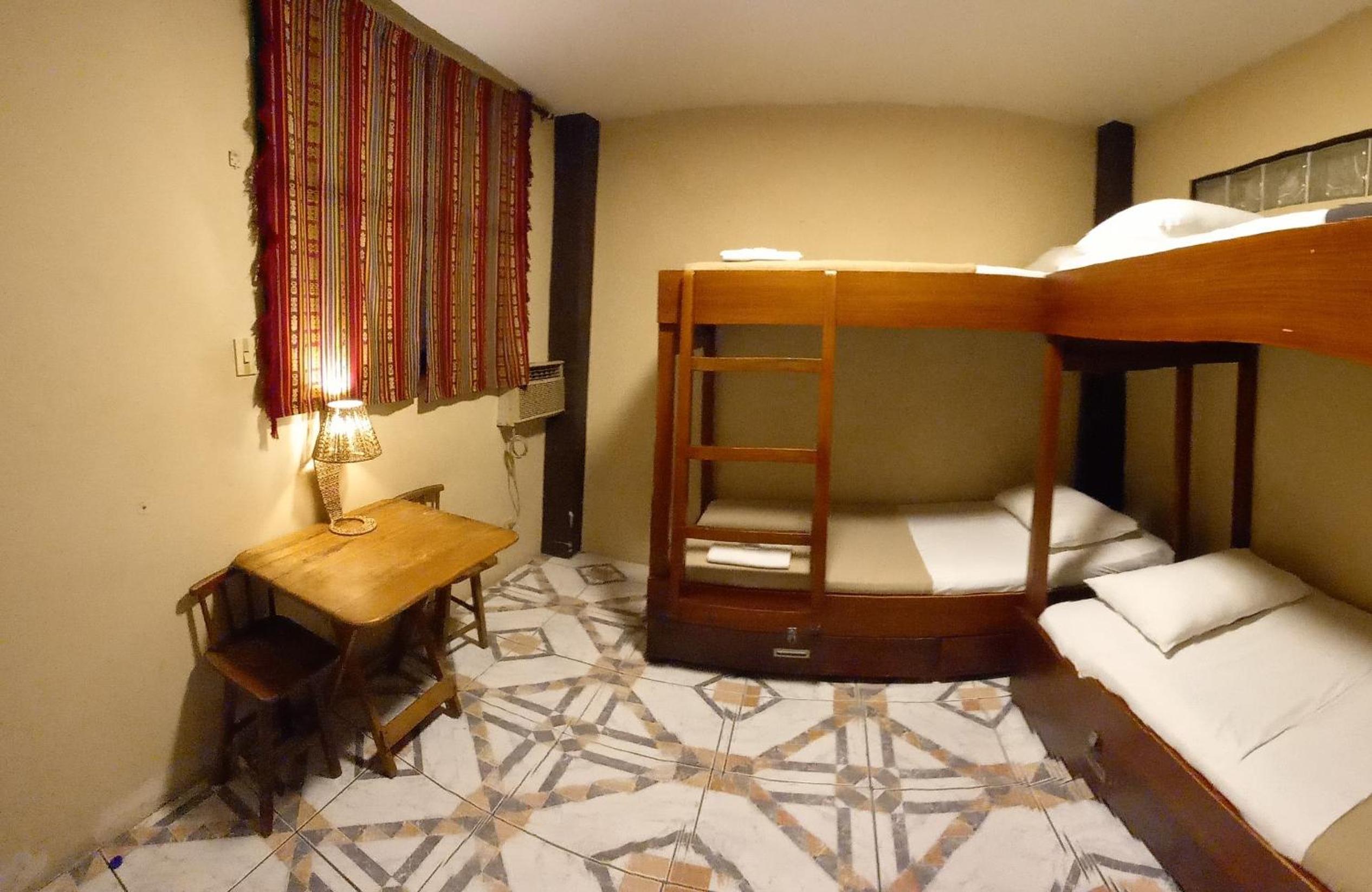 Dreamkapture Hostel close to the airport and bus terminal