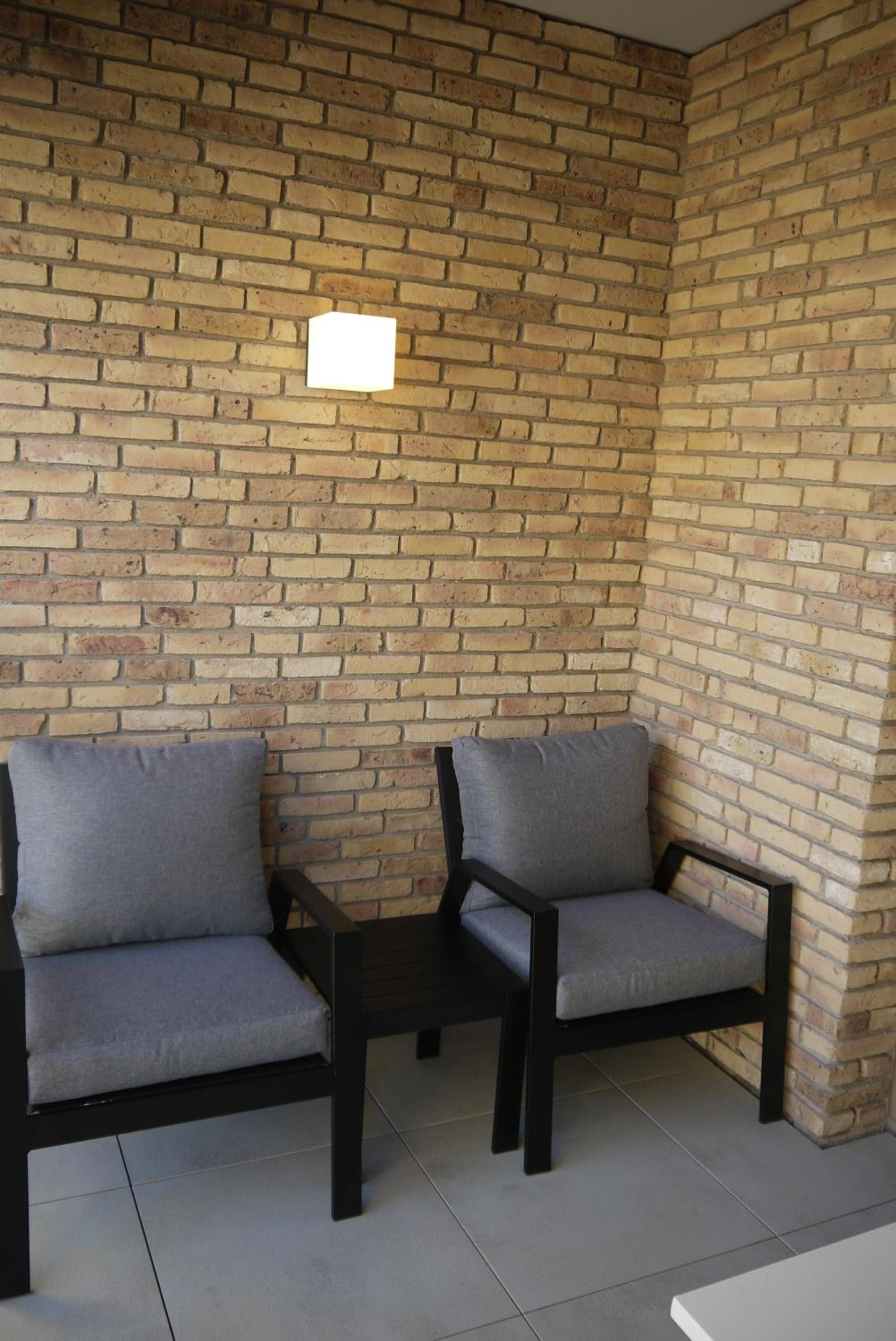 Bartine - modern and spacious flat near the sea, free parking space