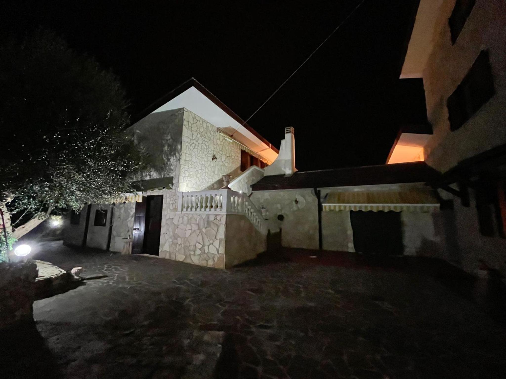 Villa Isabella alloggi e camere con parcheggio interno custodito