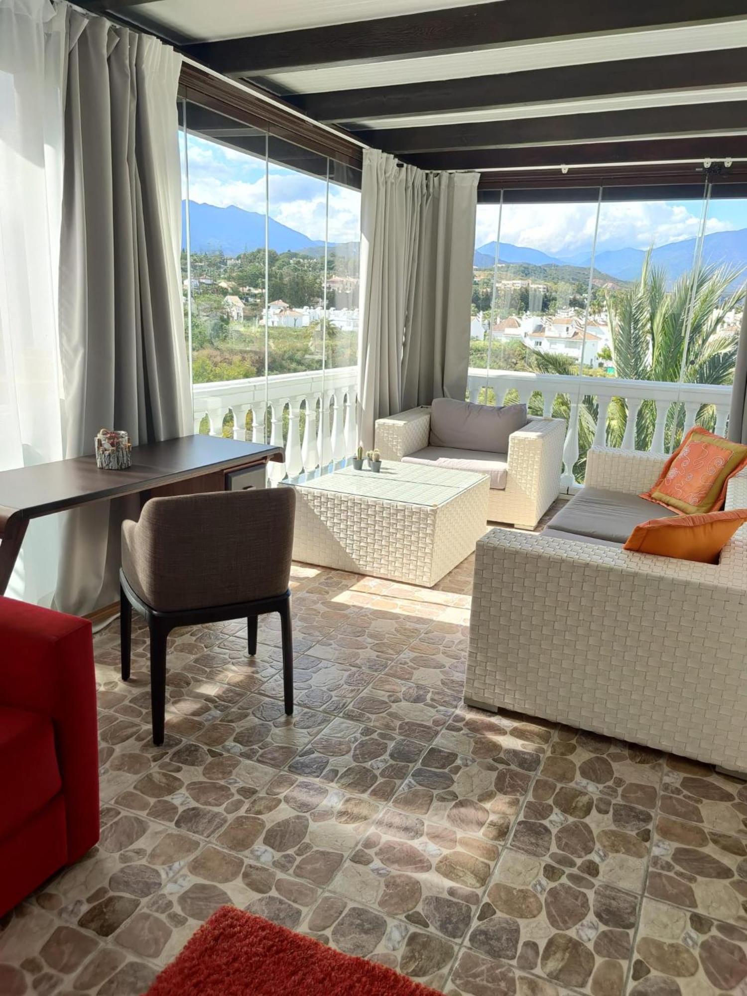 Apartament in urb Dama de Noche Puerto Banus view 2