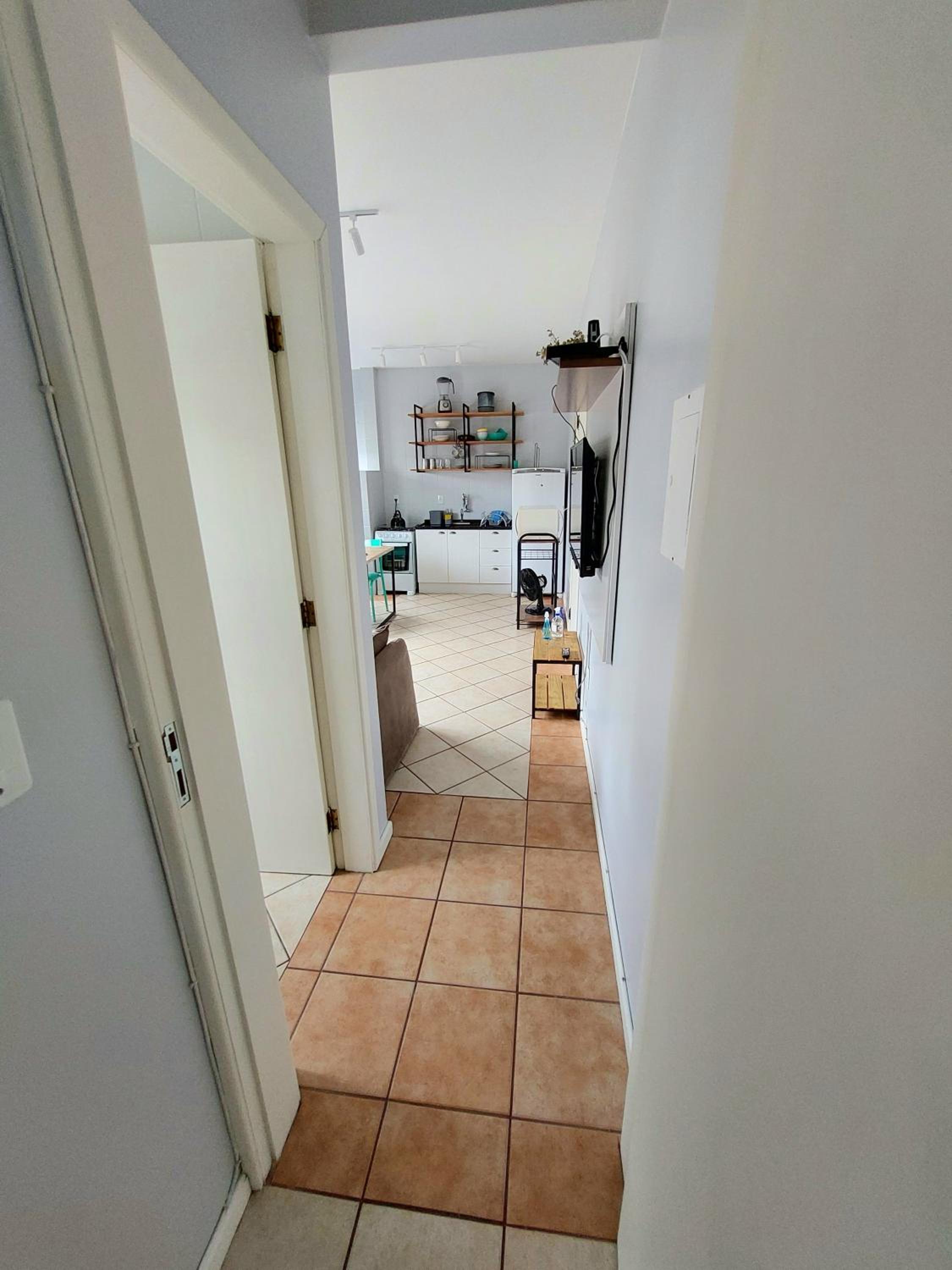 Excelente Apartamento a 1 quadra e meia do mar