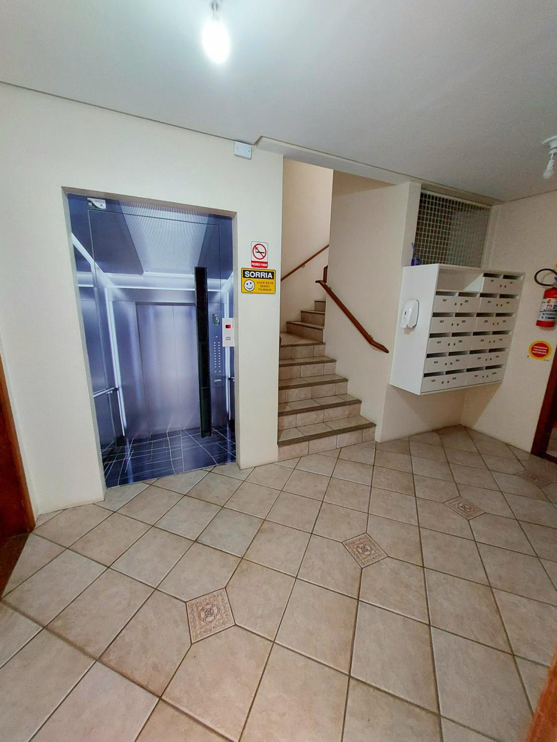 Excelente Apartamento a 1 quadra e meia do mar
