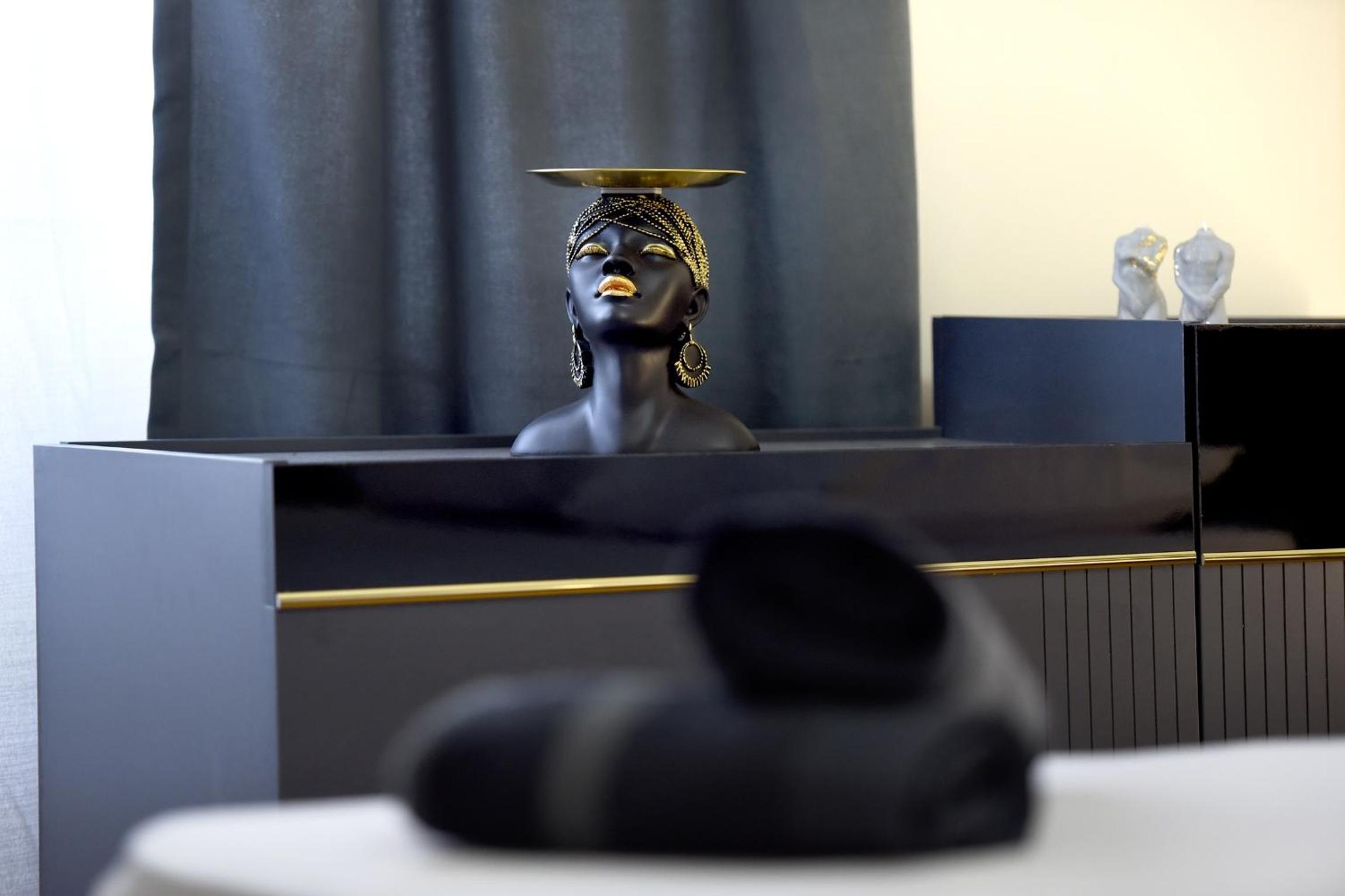 Noir Living 2 bedroom apartment
