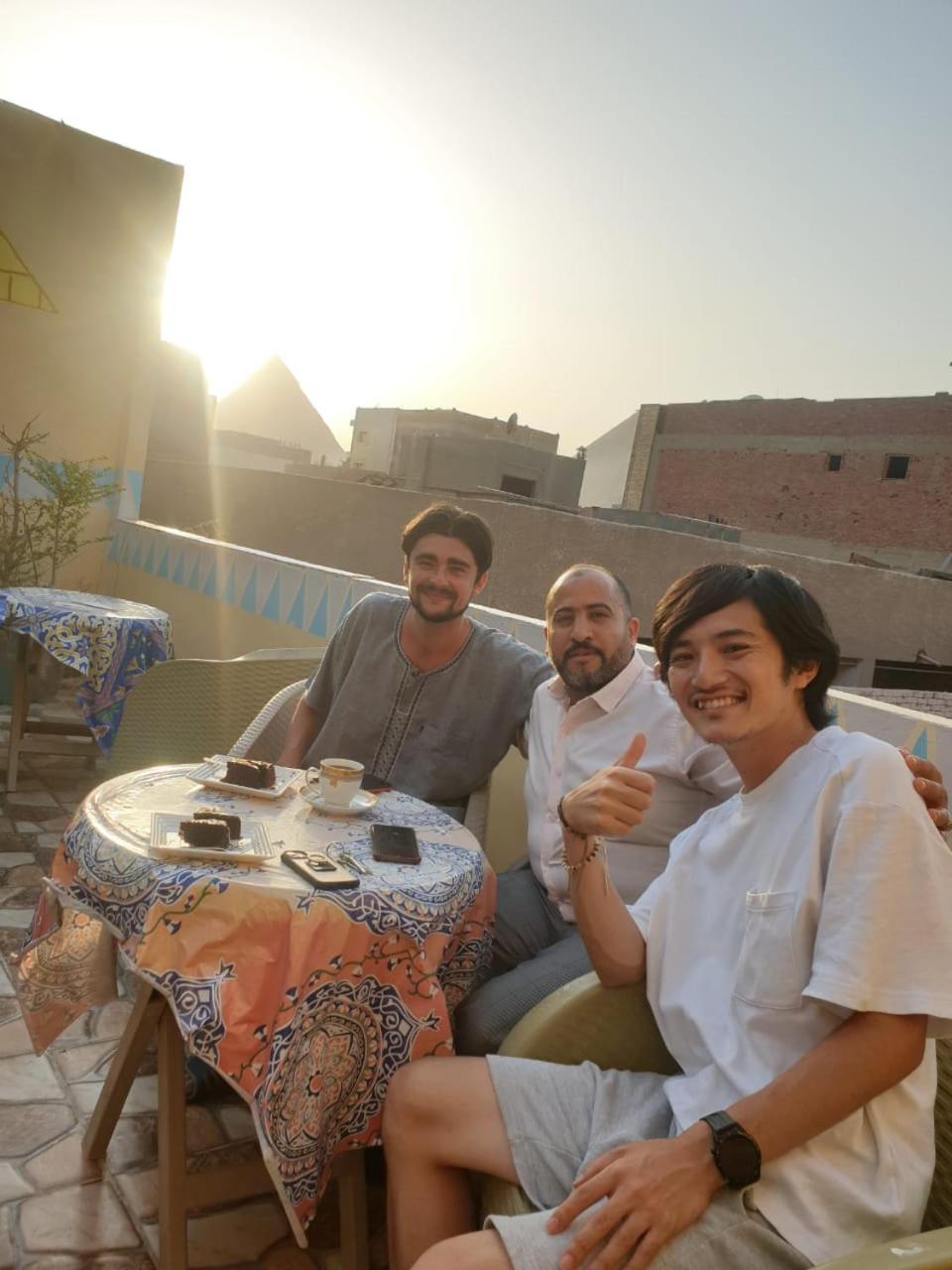 Jana Pyramids view inn