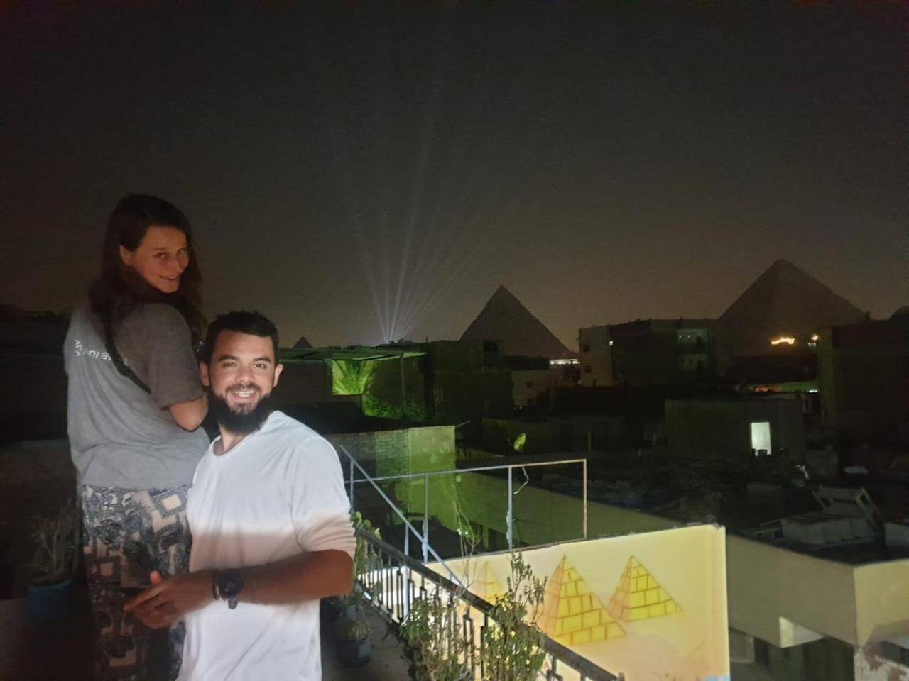Jana Pyramids view inn