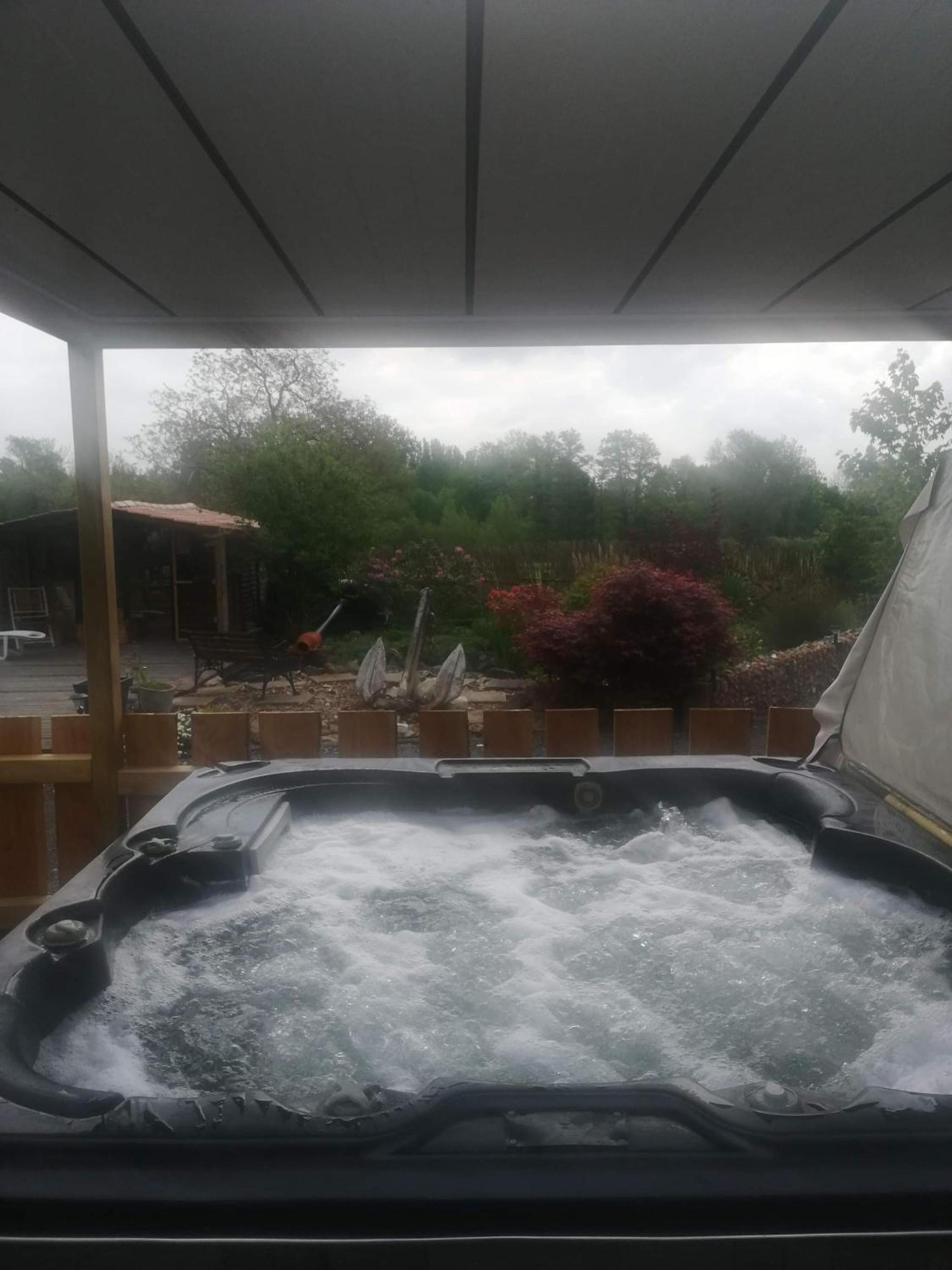 Gite Au champ du bouillon proche de Pairi Daiza wellness en option