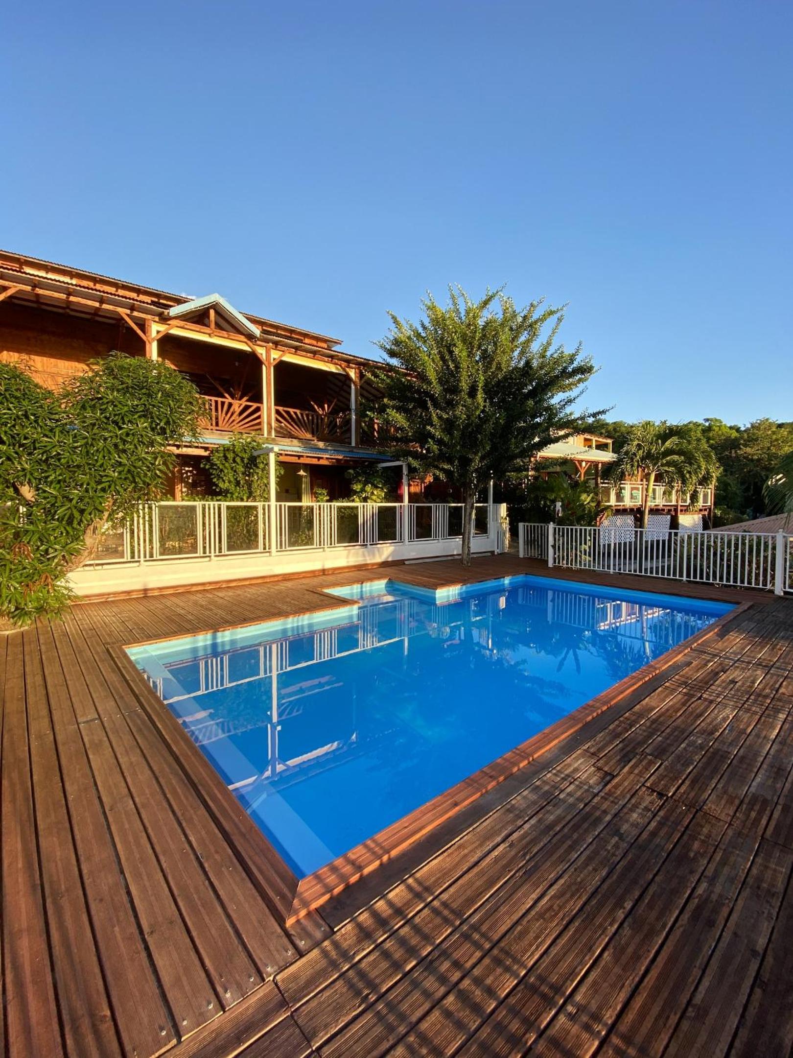 Appartement charmant à Pointe-Noire, vue mer, 51 m², piscine