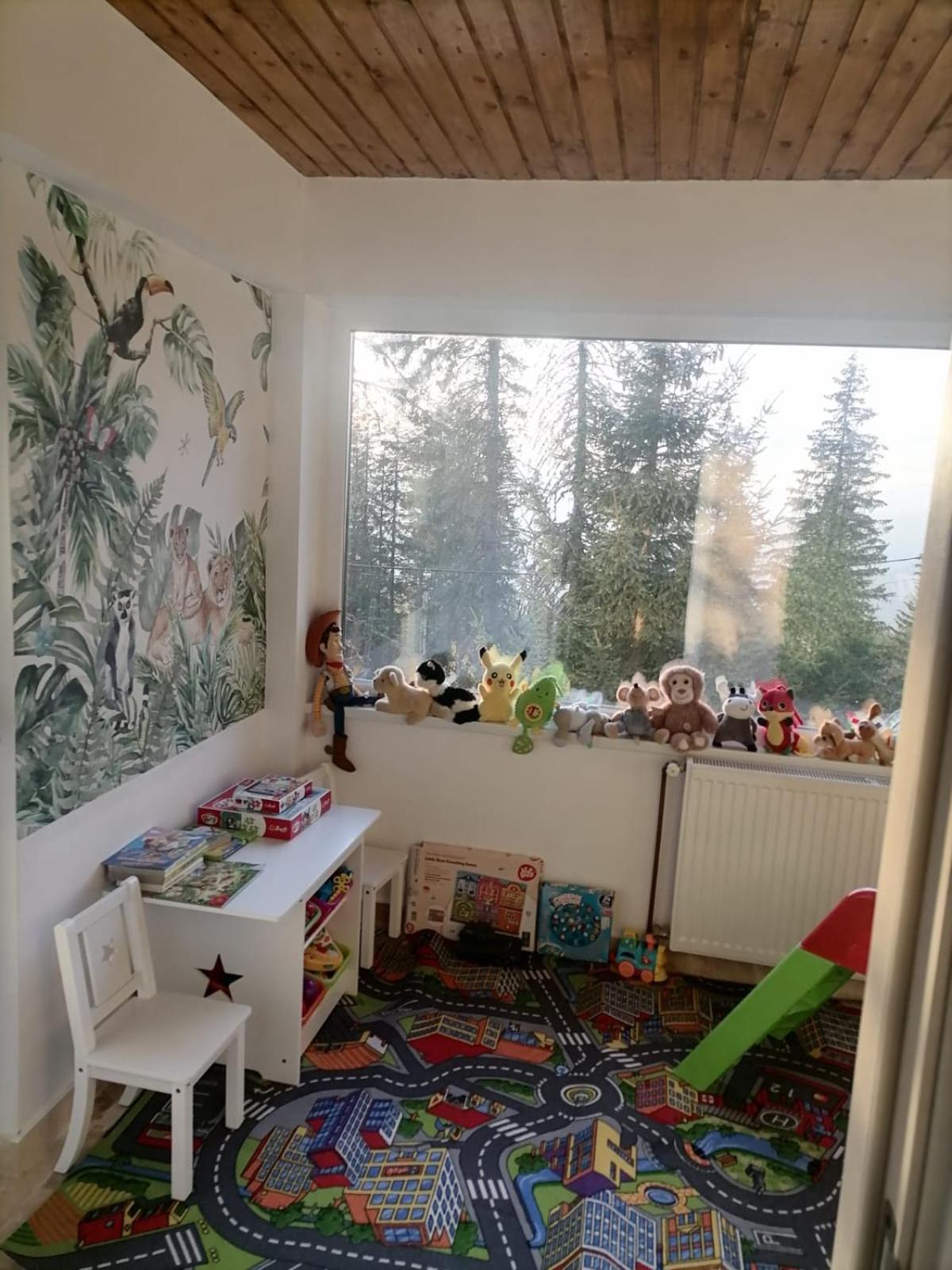 Photo 33