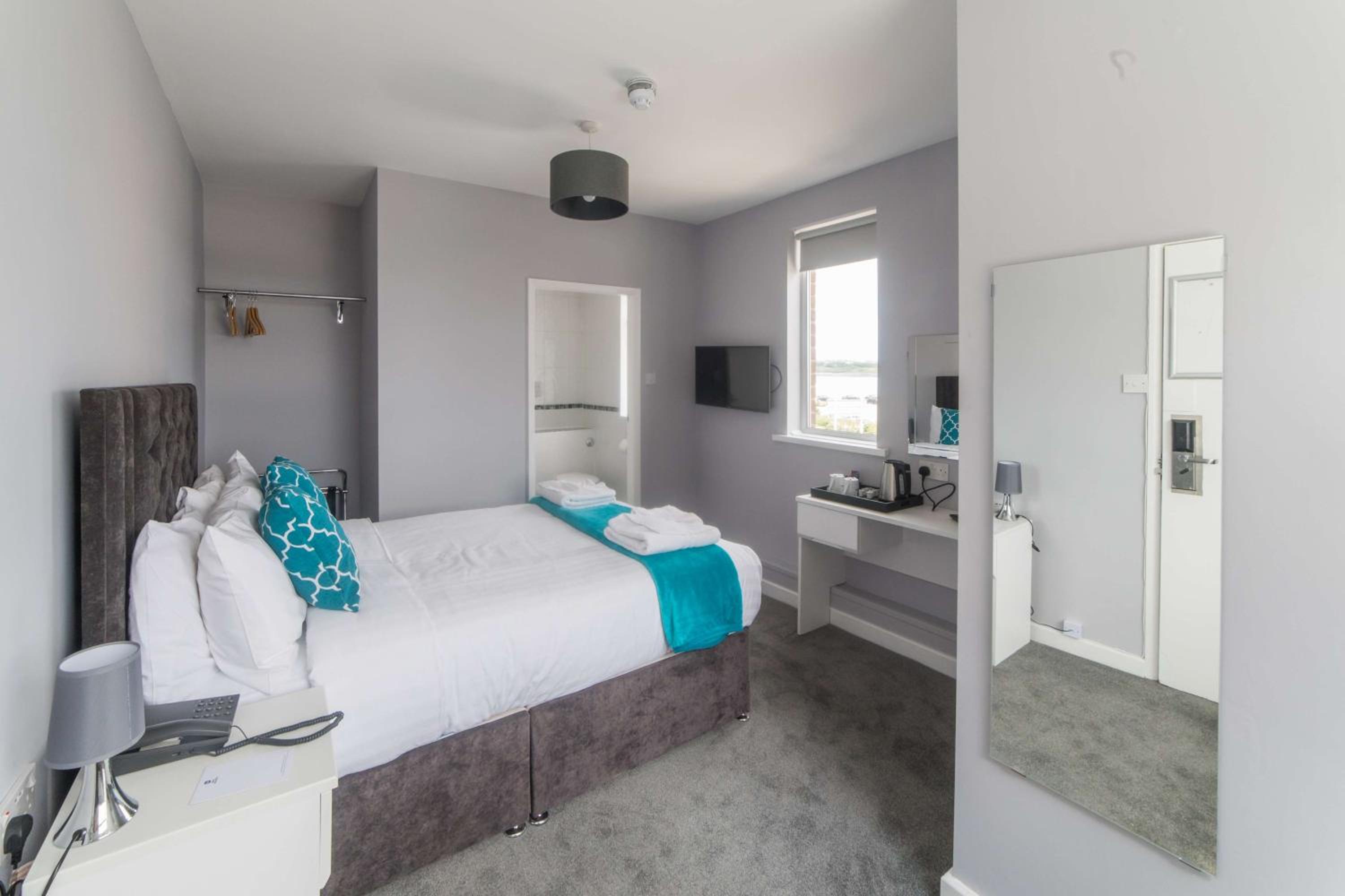 South Shields Vacations - The Sea Hotel - Property Image 4
