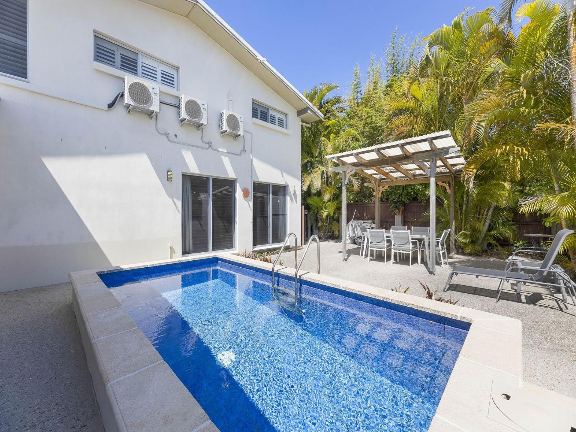 1 Rowell Street Battery Hill QLD